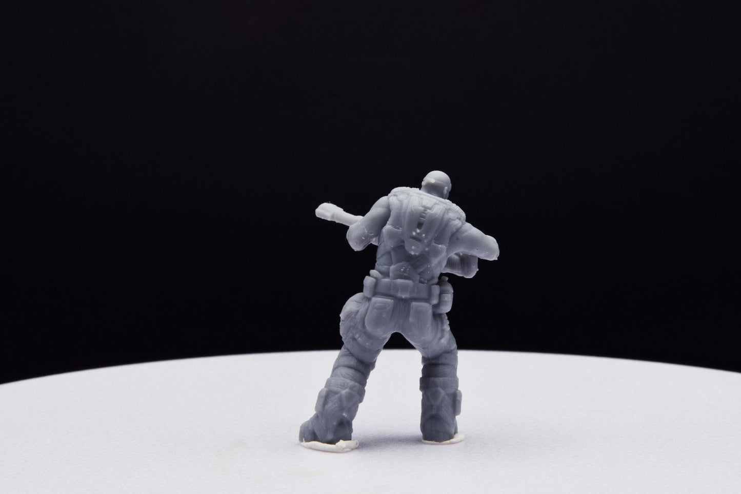 Gears Of War Augustus Cole Summer Ot Miniature - TheSTLSmith - 3D Printed with high quality resin for Skirmish/D&D games