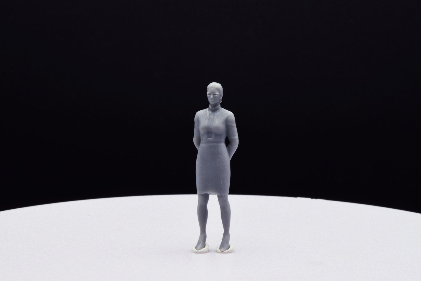 Gears Of War First Minister Jinn Miniature - TheSTLSmith - 3D Printed with high quality resin for Skirmish/D&D games