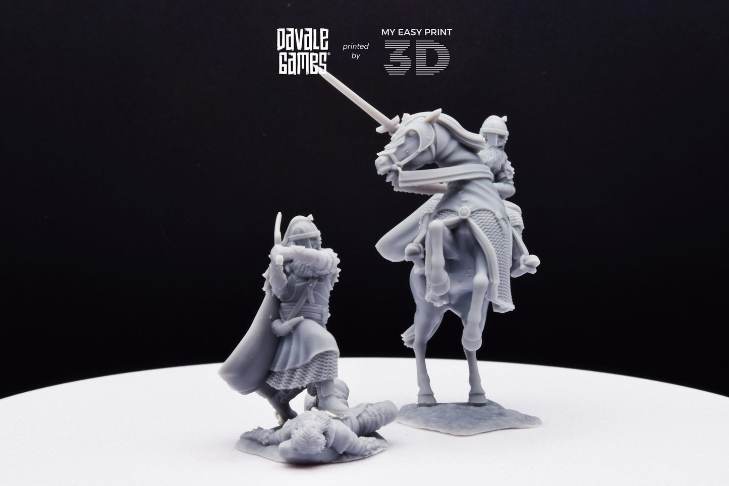 West Humans Hammer Lord - Foot and Mounted - Davale Games - 3D Printed with high quality resin for LOTR/D&D games