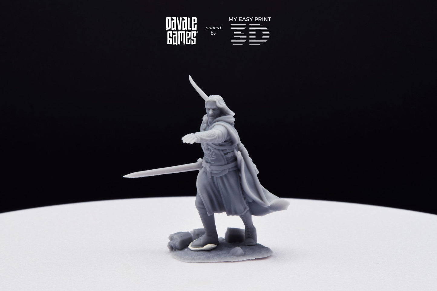 Madir, Captain of Rangers - Grey Castle - Davale Games - 3D Printed with high quality resin for LOTR/D&D games