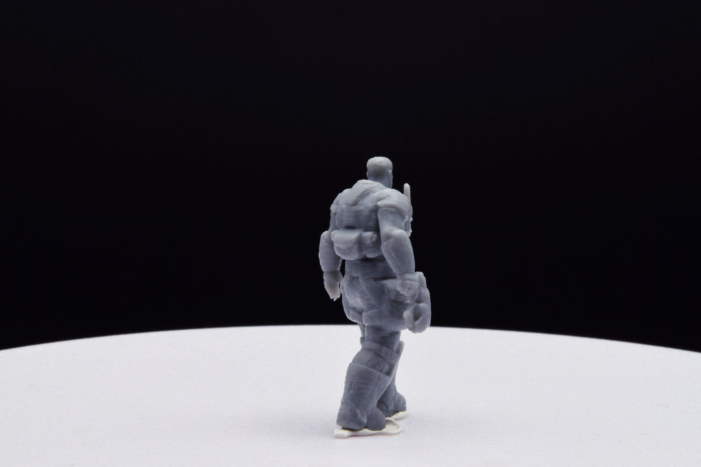 Gears Of War Dominic Santiago Winter Ot Miniature - TheSTLSmith - 3D Printed with high quality resin for Skirmish/D&D games