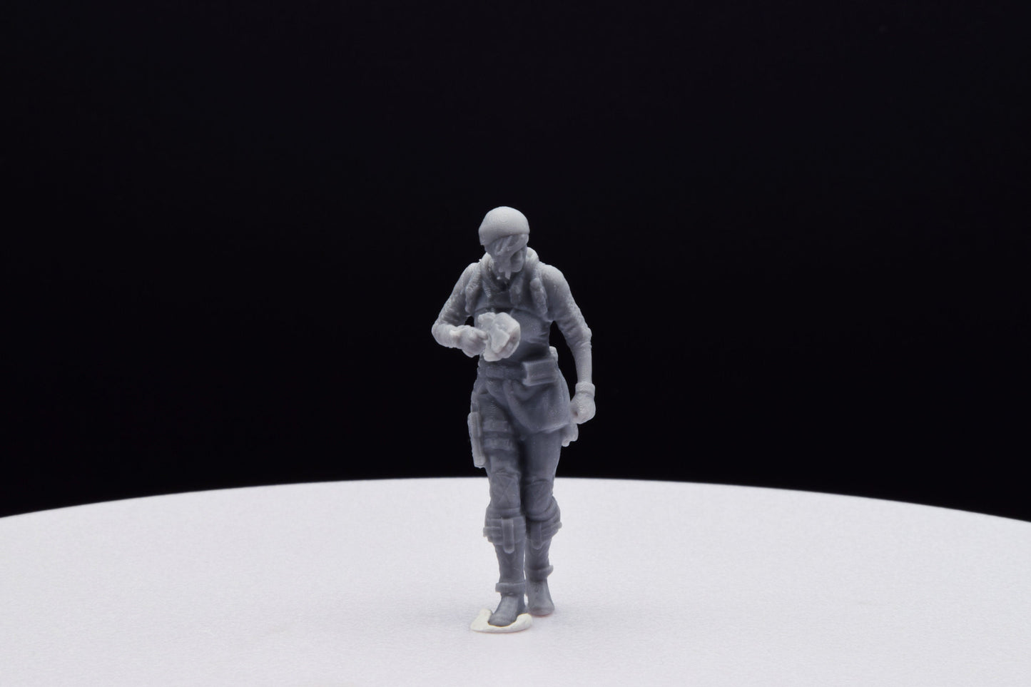 Gears Of War Kait Diaz Outsider Miniature - TheSTLSmith - 3D Printed with high quality resin for Skirmish/D&D games