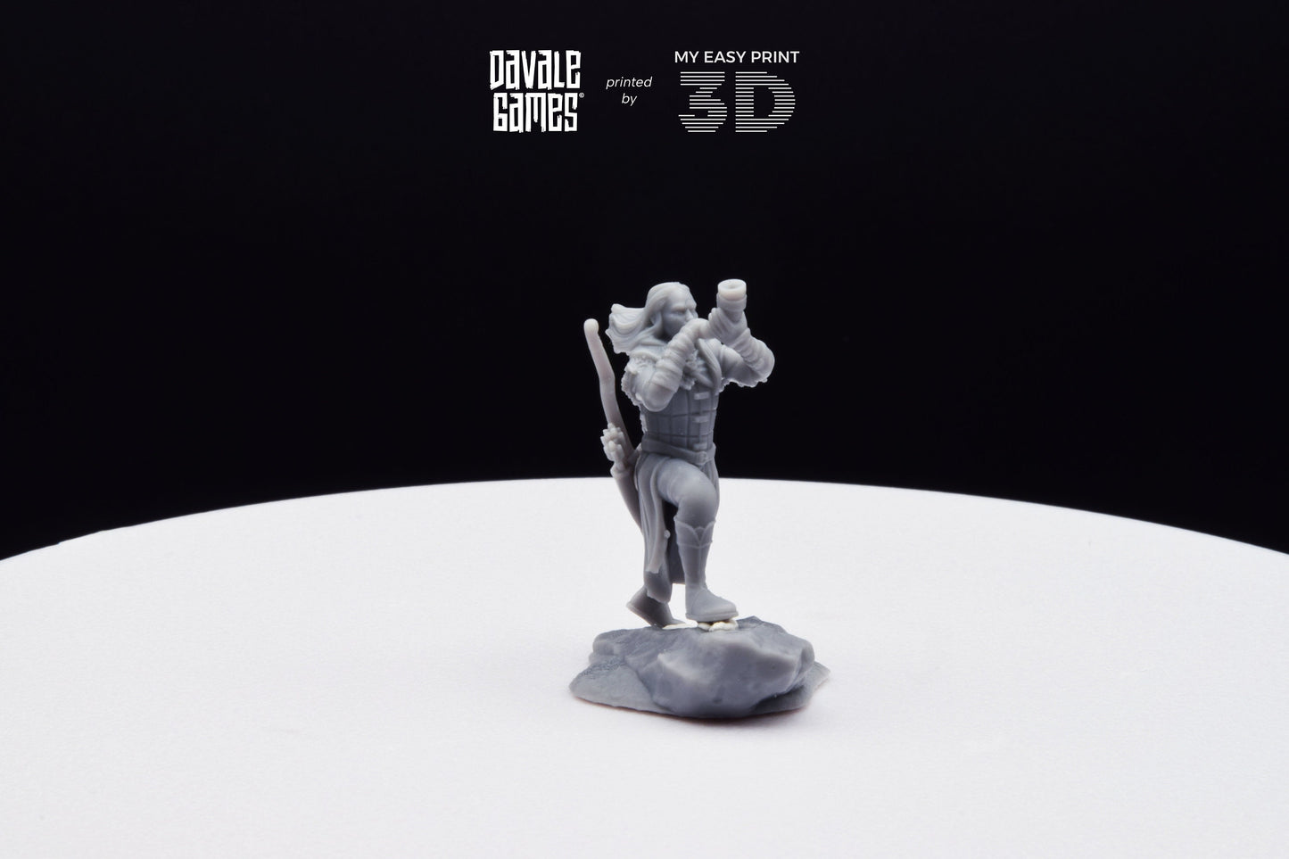 Wood Elf with Horn - Davale Games - 3D Printed with high quality resin for LOTR/D&D games