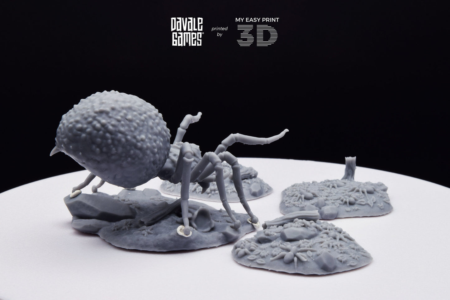 Queen of Spiders and sons - Davale Games - 3D Printed with high quality resin for LOTR/D&D games