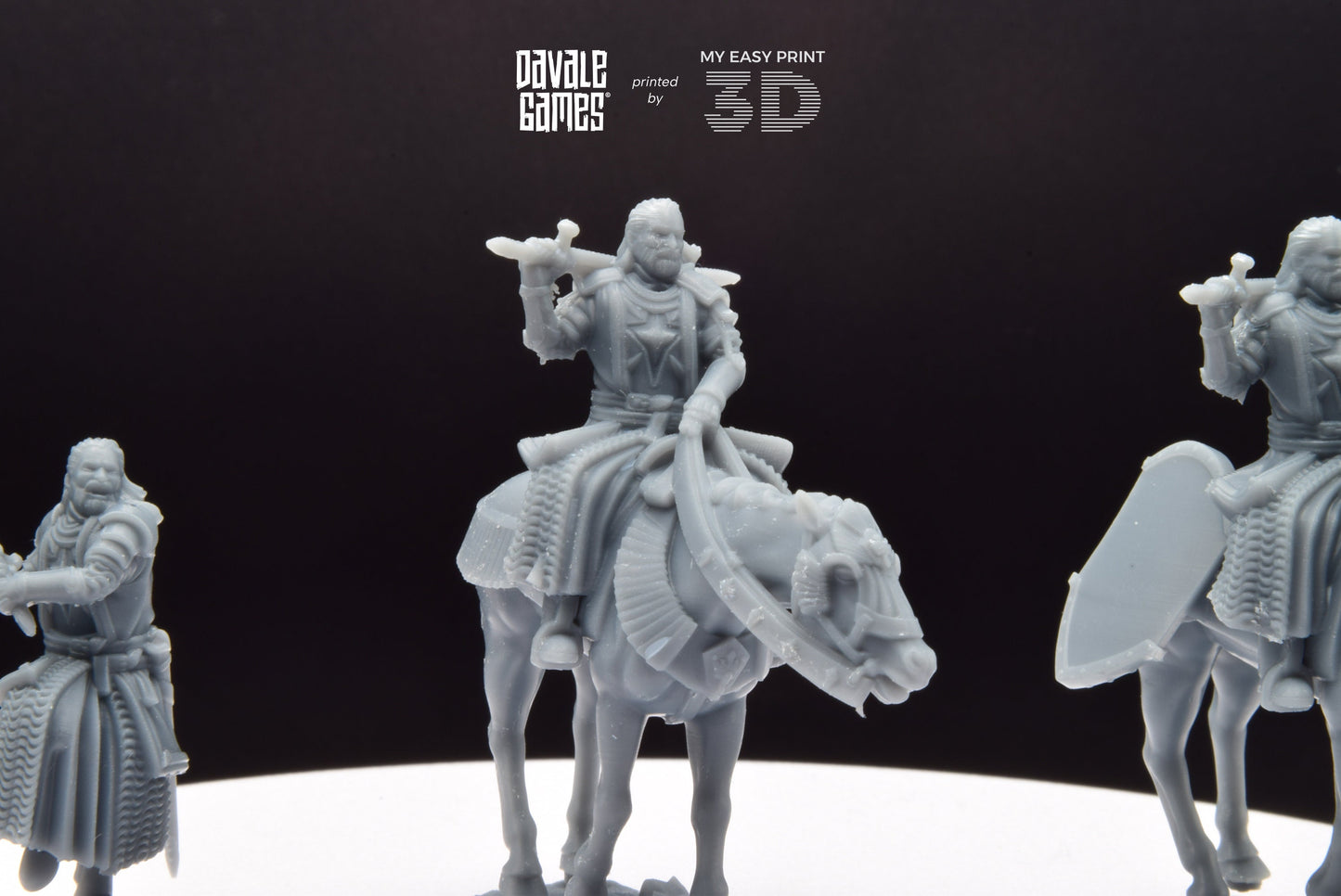High Human Prince - Foot and Mounted - Davale Games - 3D Printed with high quality resin for LOTR/D&D games