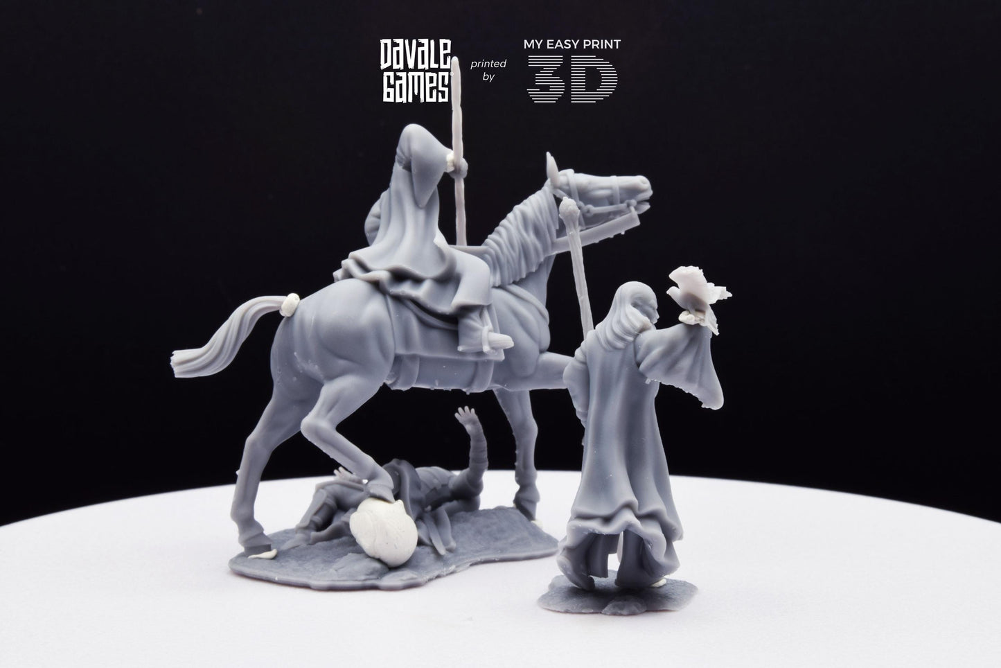 Blood-Handed Mage - Foot and Mounted - Davale Games - 3D Printed with high quality resin for LOTR/D&D games