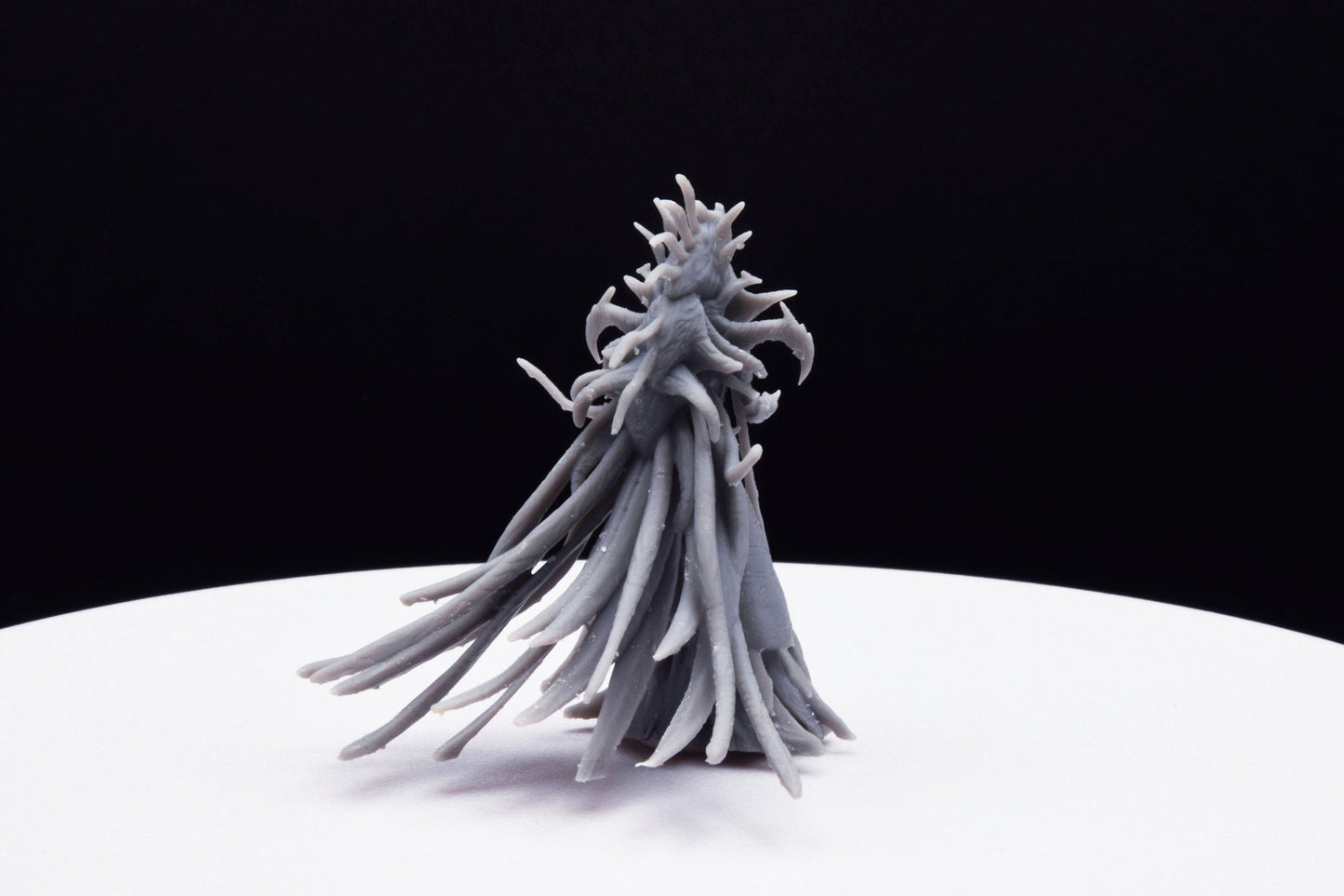 Gears Of War Queen Myrrah Ot Miniature - TheSTLSmith - 3D Printed with high quality resin for Skirmish/D&D games