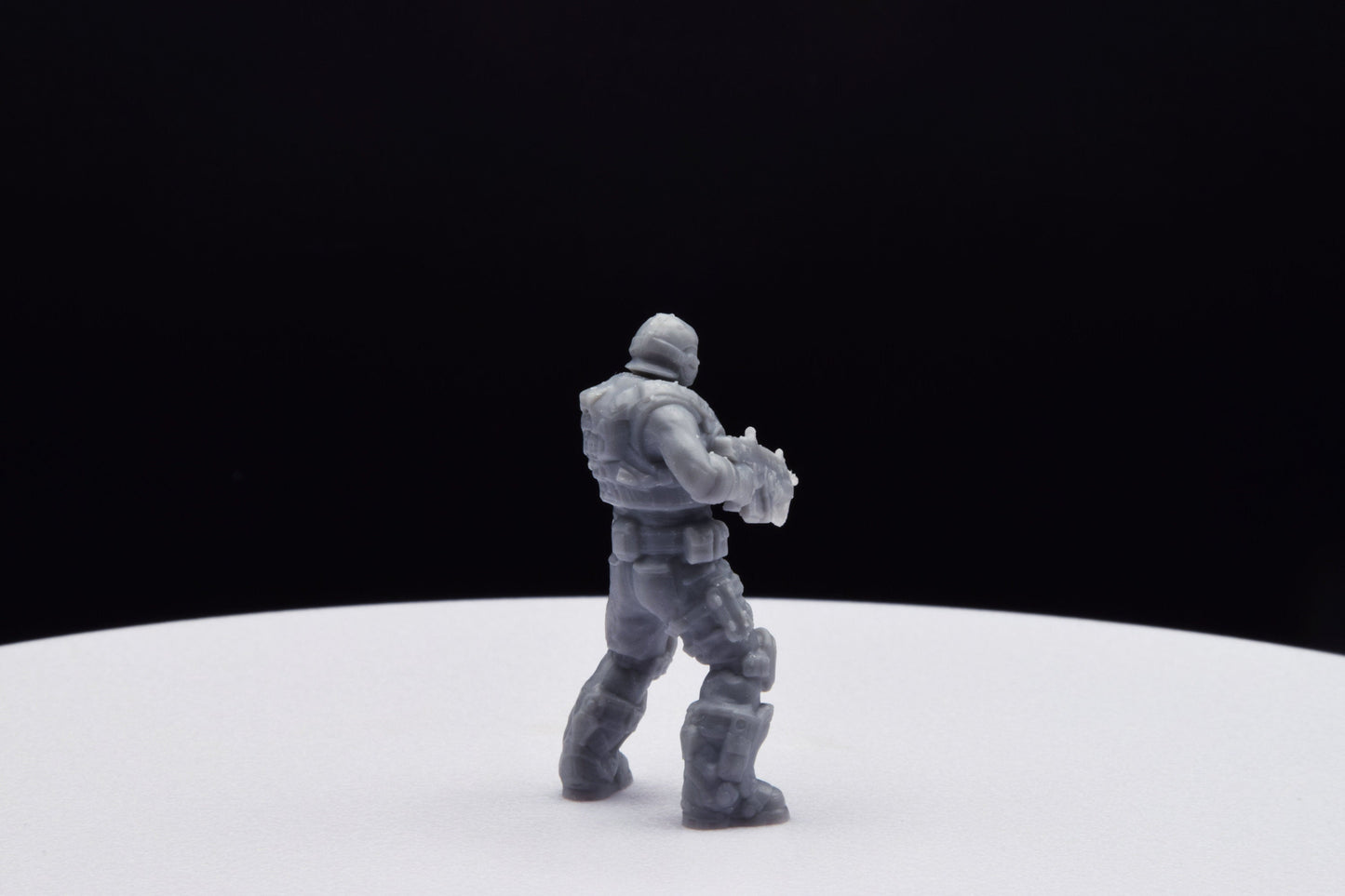 Gears Of War COG Soldier Summer Male Old Miniature - TheSTLSmith - 3D Printed with high quality resin for Skirmish/D&D games