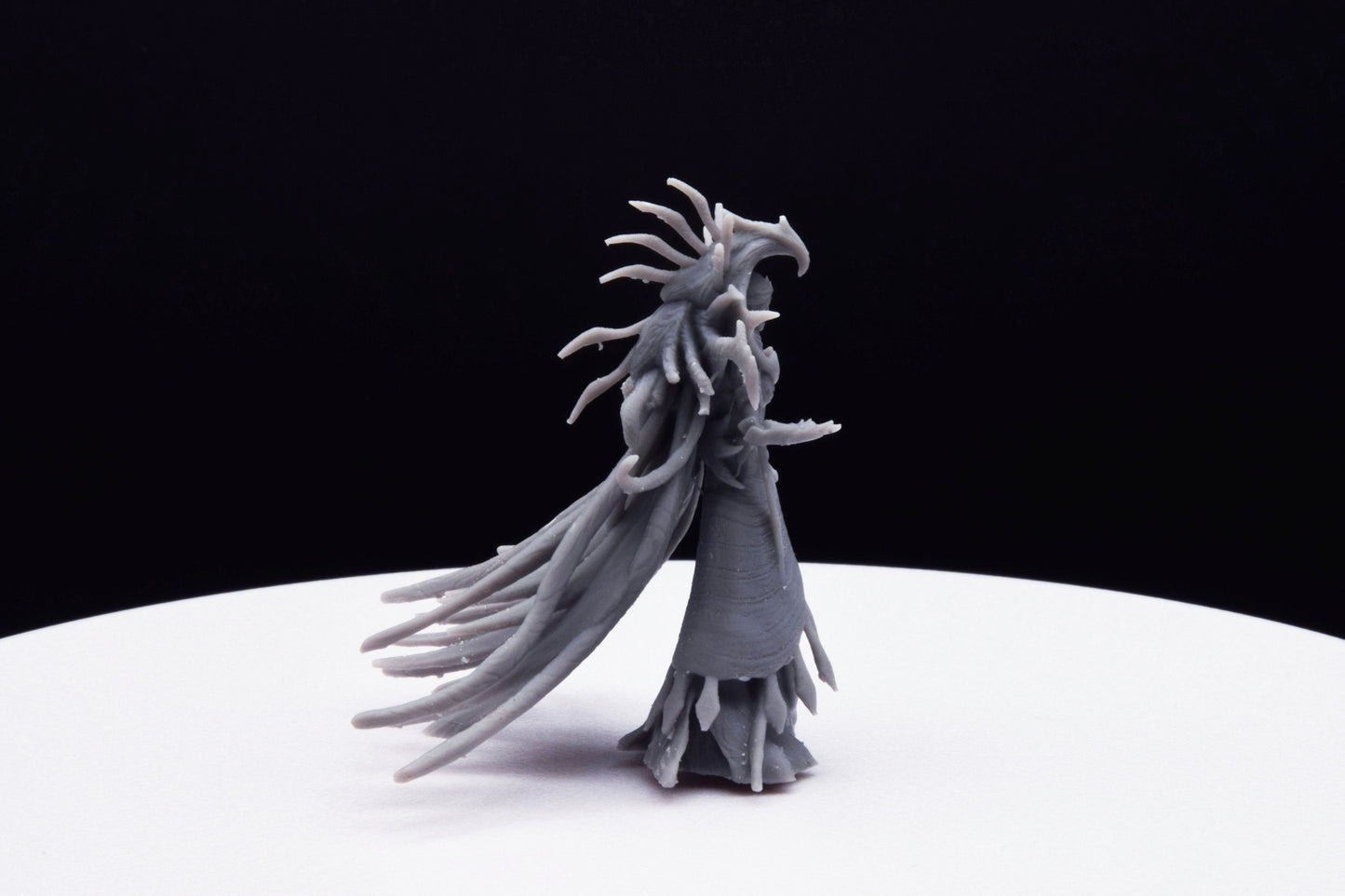 Gears Of War Queen Myrrah Ot Miniature - TheSTLSmith - 3D Printed with high quality resin for Skirmish/D&D games