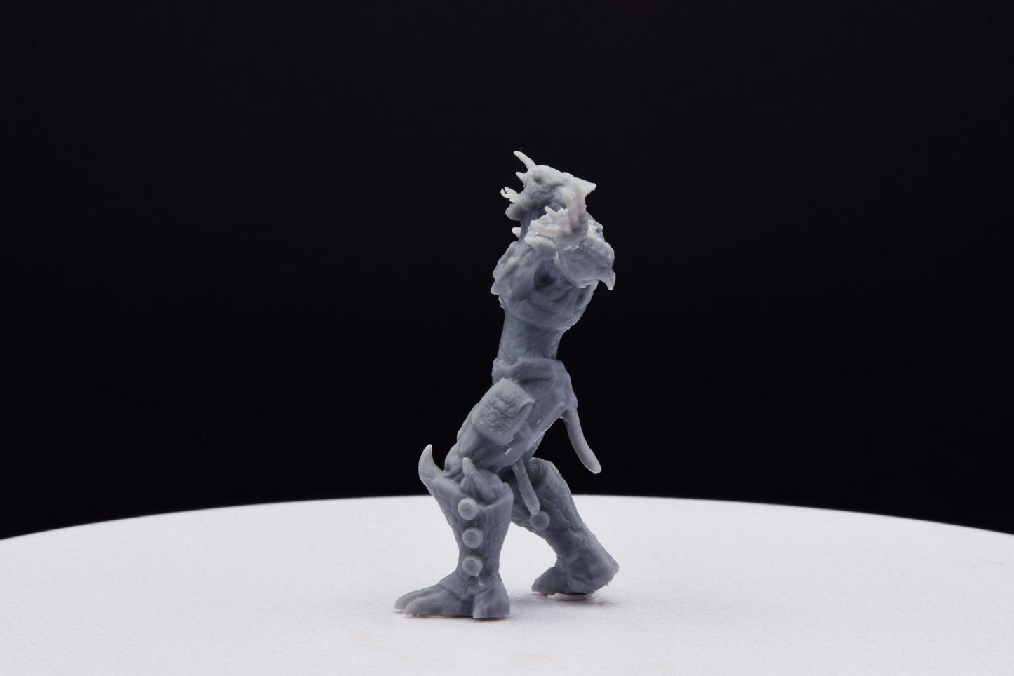 Gears Of War Kantus Shaman Ot Miniature - TheSTLSmith - 3D Printed with high quality resin for Skirmish/D&D games