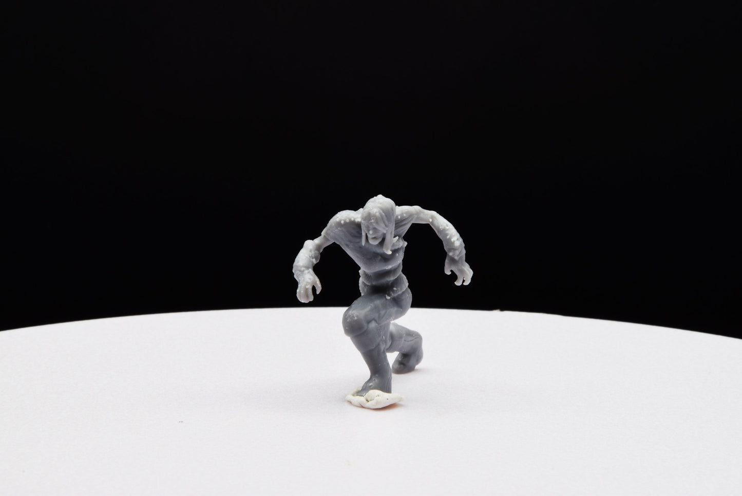 Gears Of War Lambent Former Female Ot Miniature - TheSTLSmith - 3D Printed with high quality resin for Skirmish/D&D games