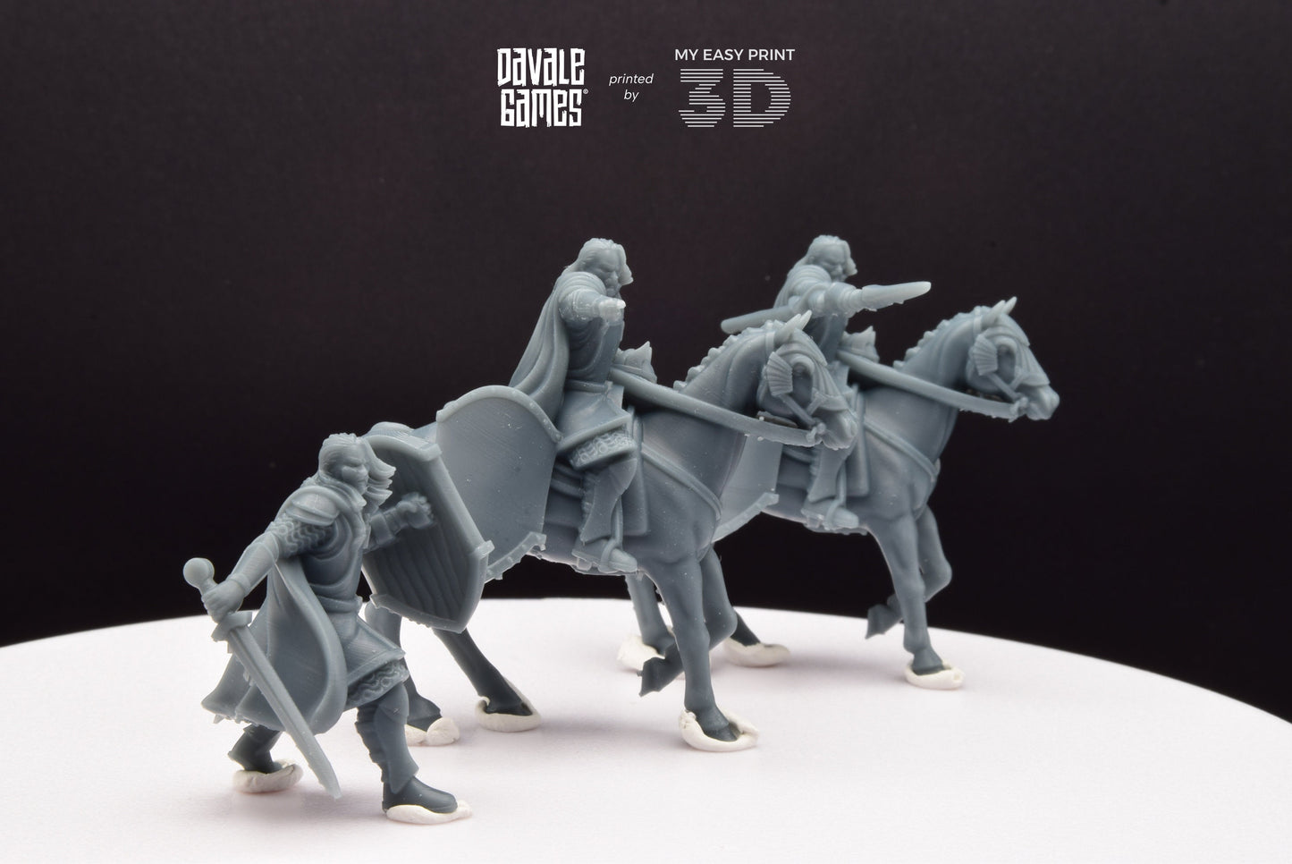 High Human Captain - Foot and Mounted - Davale Games - 3D Printed with high quality resin for LOTR/D&D games
