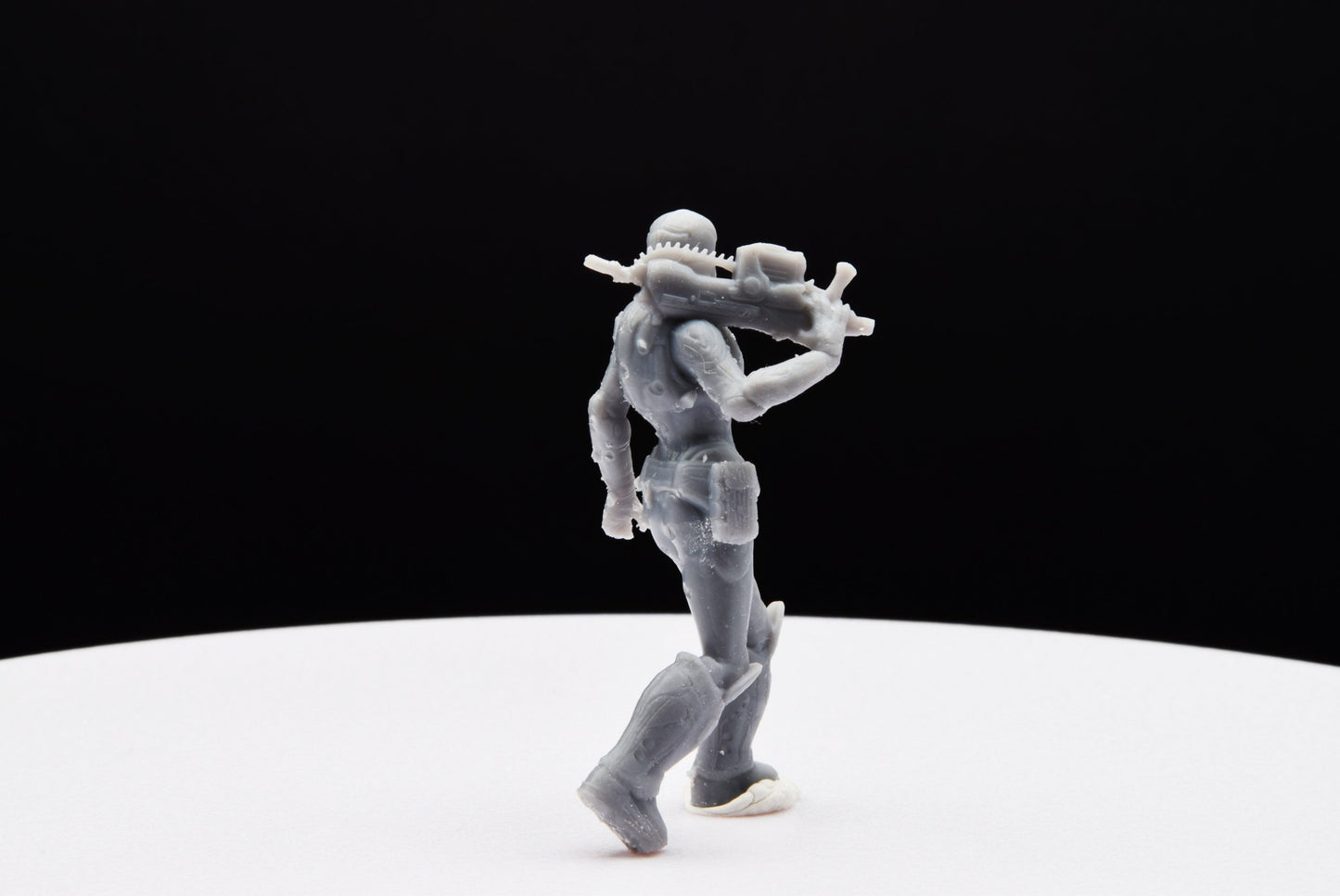Gears Of War Onyx Guard Female - TheSTLSmith - 3D Printed with high quality resin for Skirmish/D&D games
