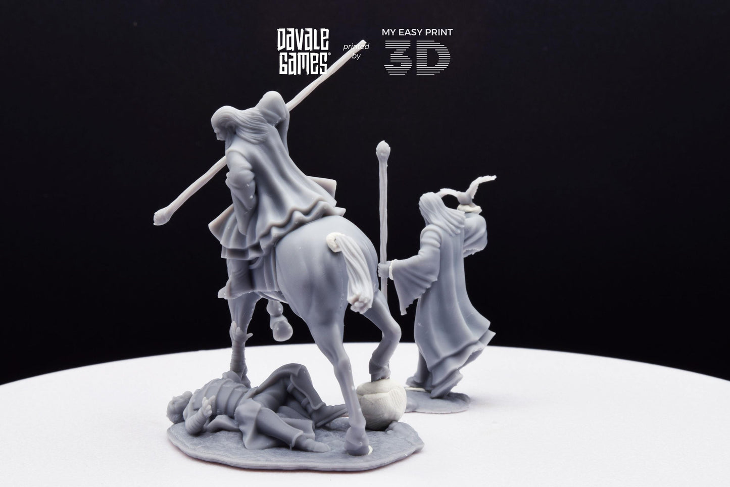 Blood-Handed Mage - Foot and Mounted - Davale Games - 3D Printed with high quality resin for LOTR/D&D games