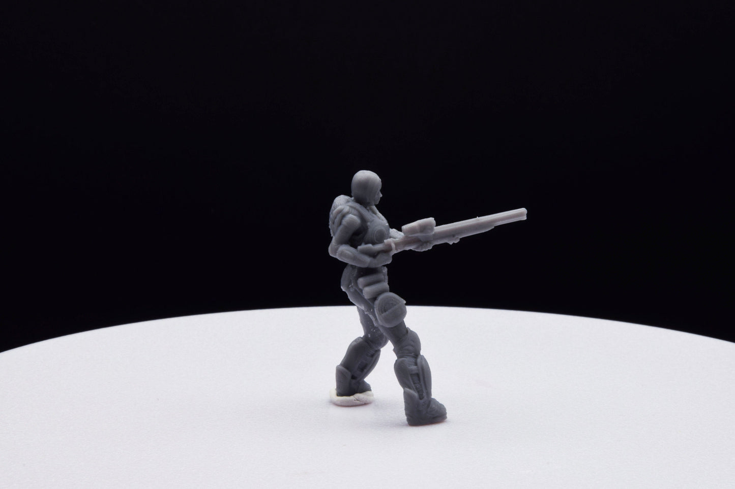 Gears Of War Anya Stroud Summer Ot Miniature - TheSTLSmith - 3D Printed with high quality resin for Skirmish/D&D games