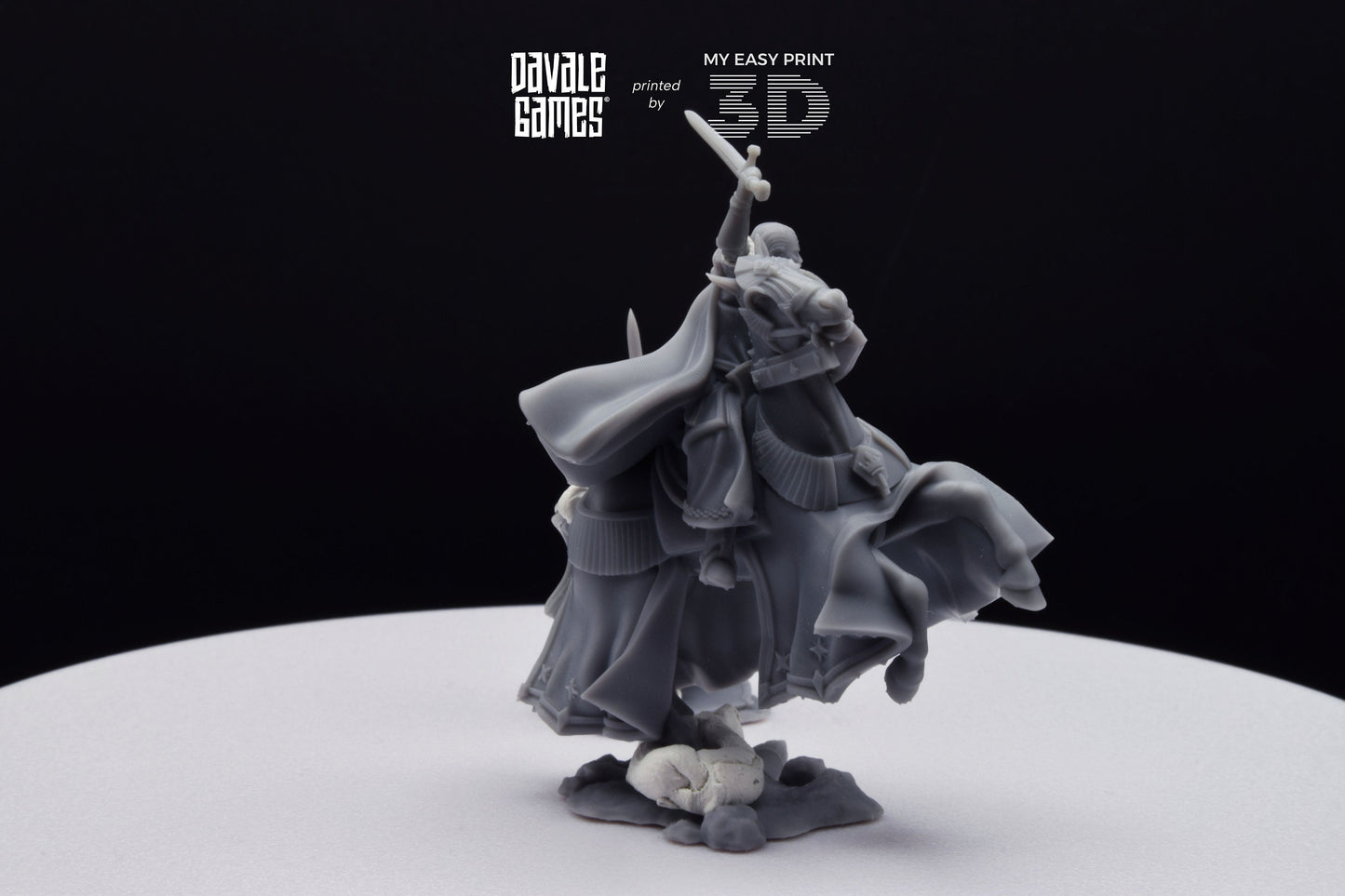 High Human King Reboot - Foot and Mounted - Davale Games - 3D Printed with high quality resin for LOTR/D&D games