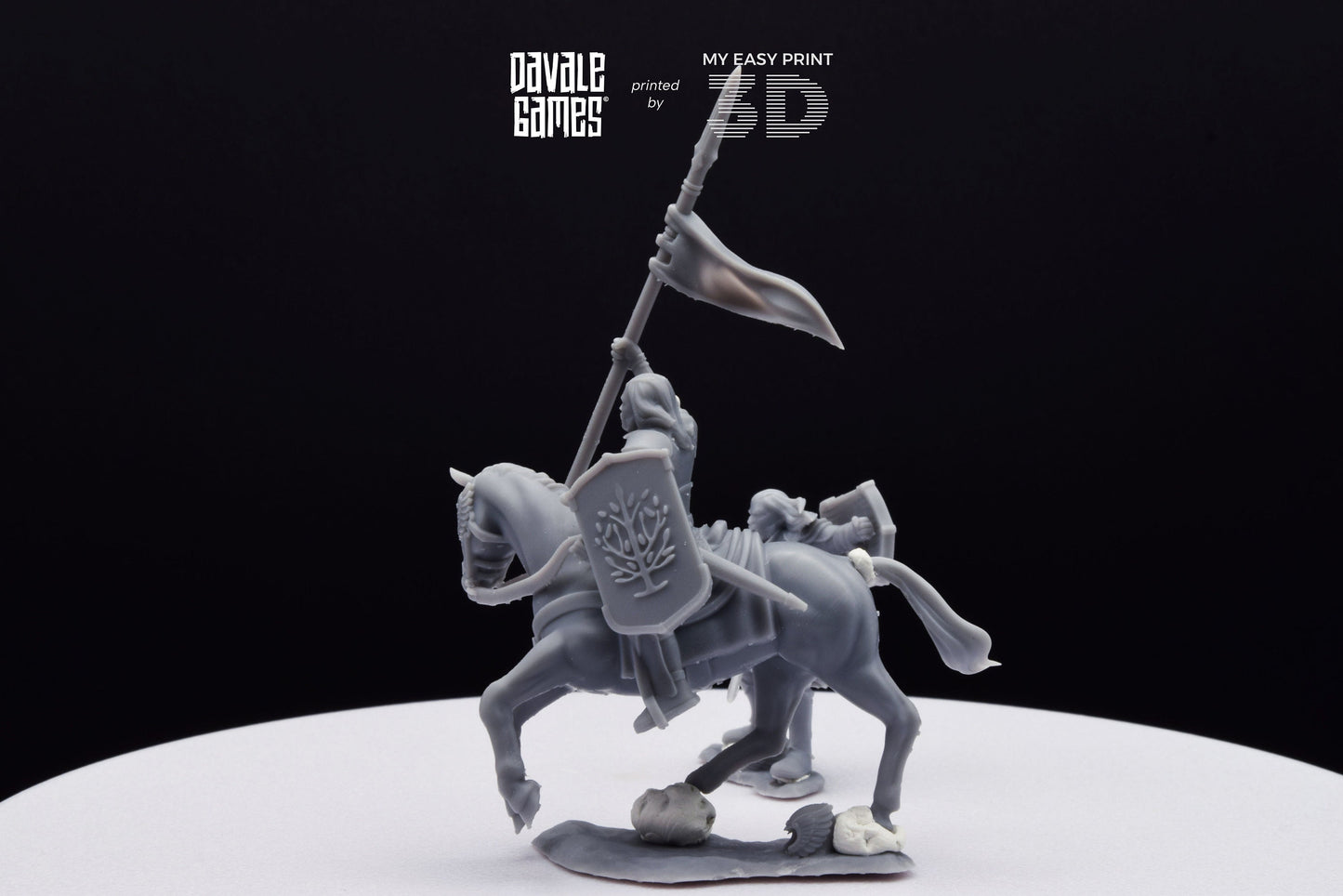 Grey Castle Captain - Foot and Mounted - Davale Games - 3D Printed with high quality resin for LOTR/D&D games
