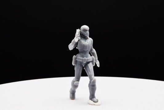 Gears Of War Onyx Guard Female - TheSTLSmith - 3D Printed with high quality resin for Skirmish/D&D games