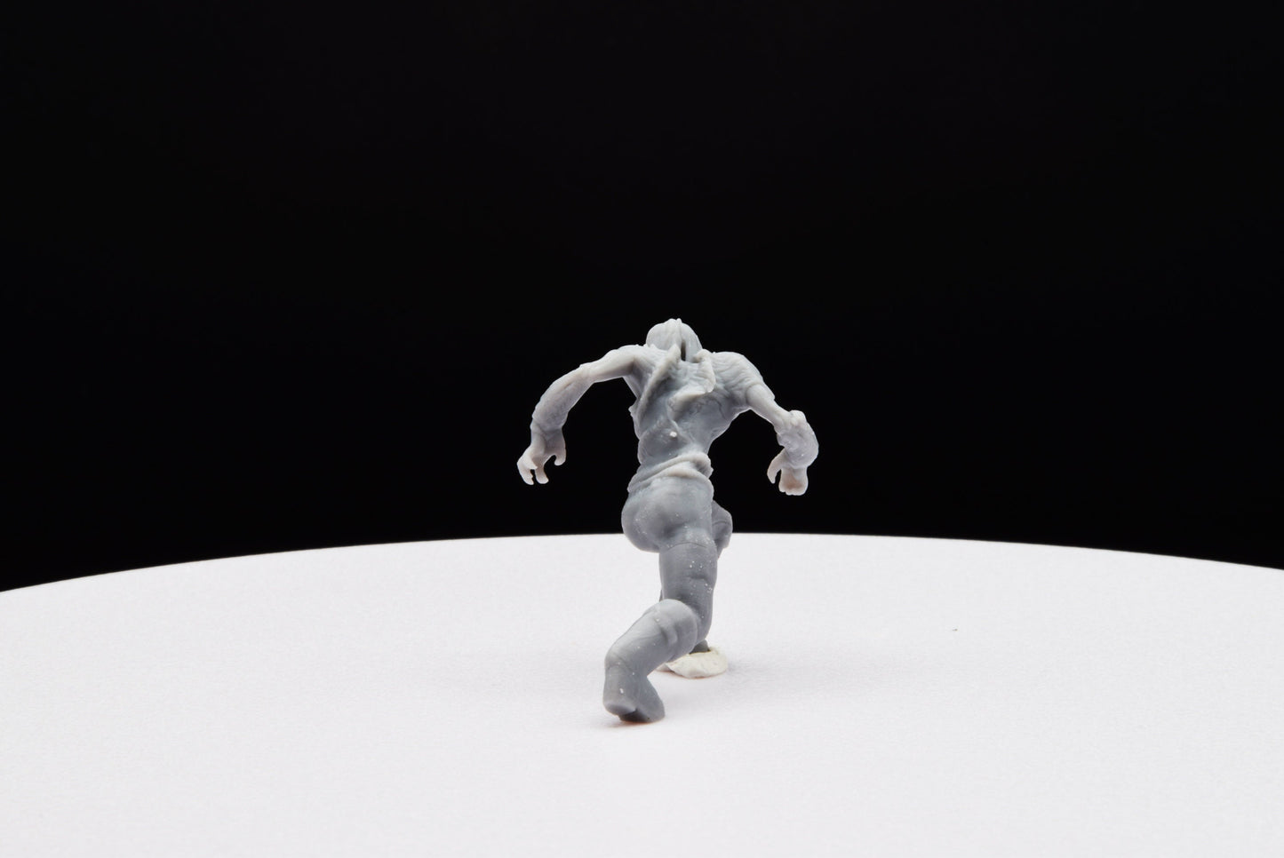 Gears Of War Lambent Former Female Ot Miniature - TheSTLSmith - 3D Printed with high quality resin for Skirmish/D&D games