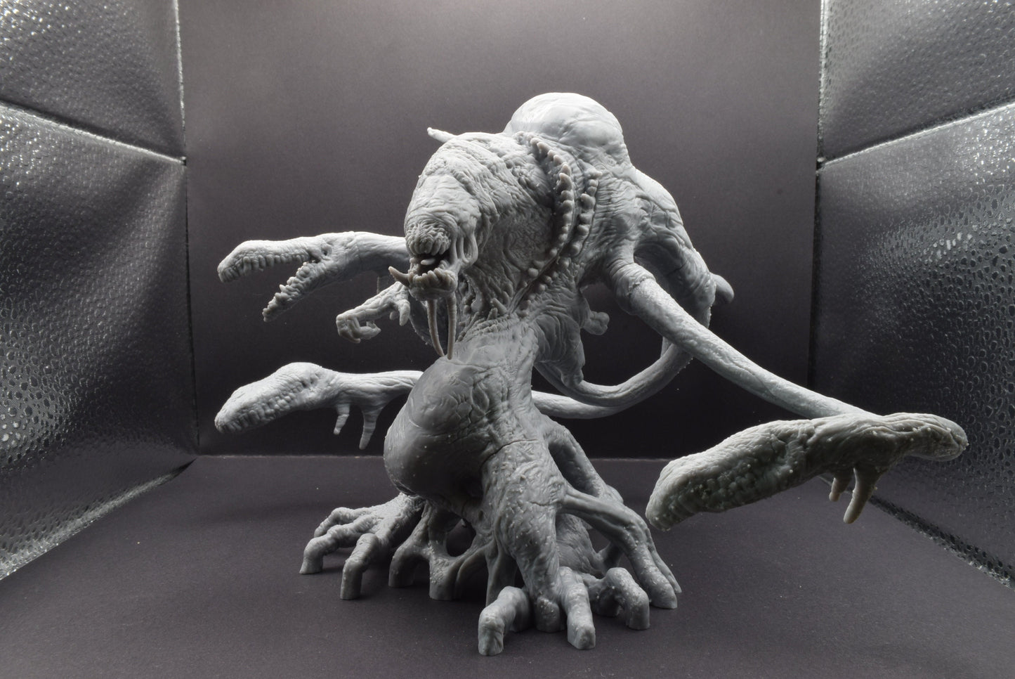 Gears Of War Lambent Brumak Ot Miniature - TheSTLSmith - 3D Printed with high quality resin for Skirmish/D&D games