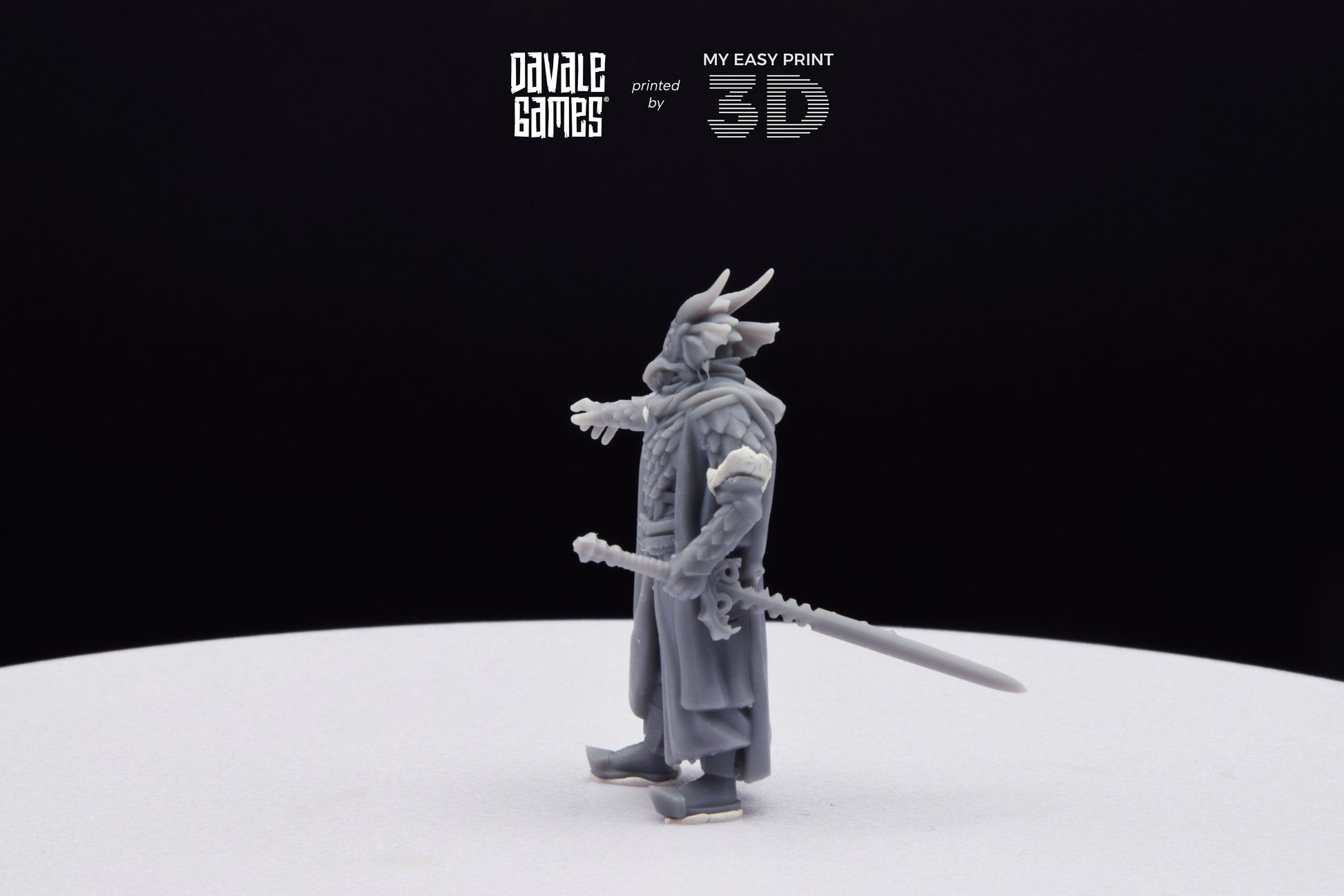Dragon Army Dark Mage - Davale Games - 3D Printed with high quality resin for LOTR/D&D games
