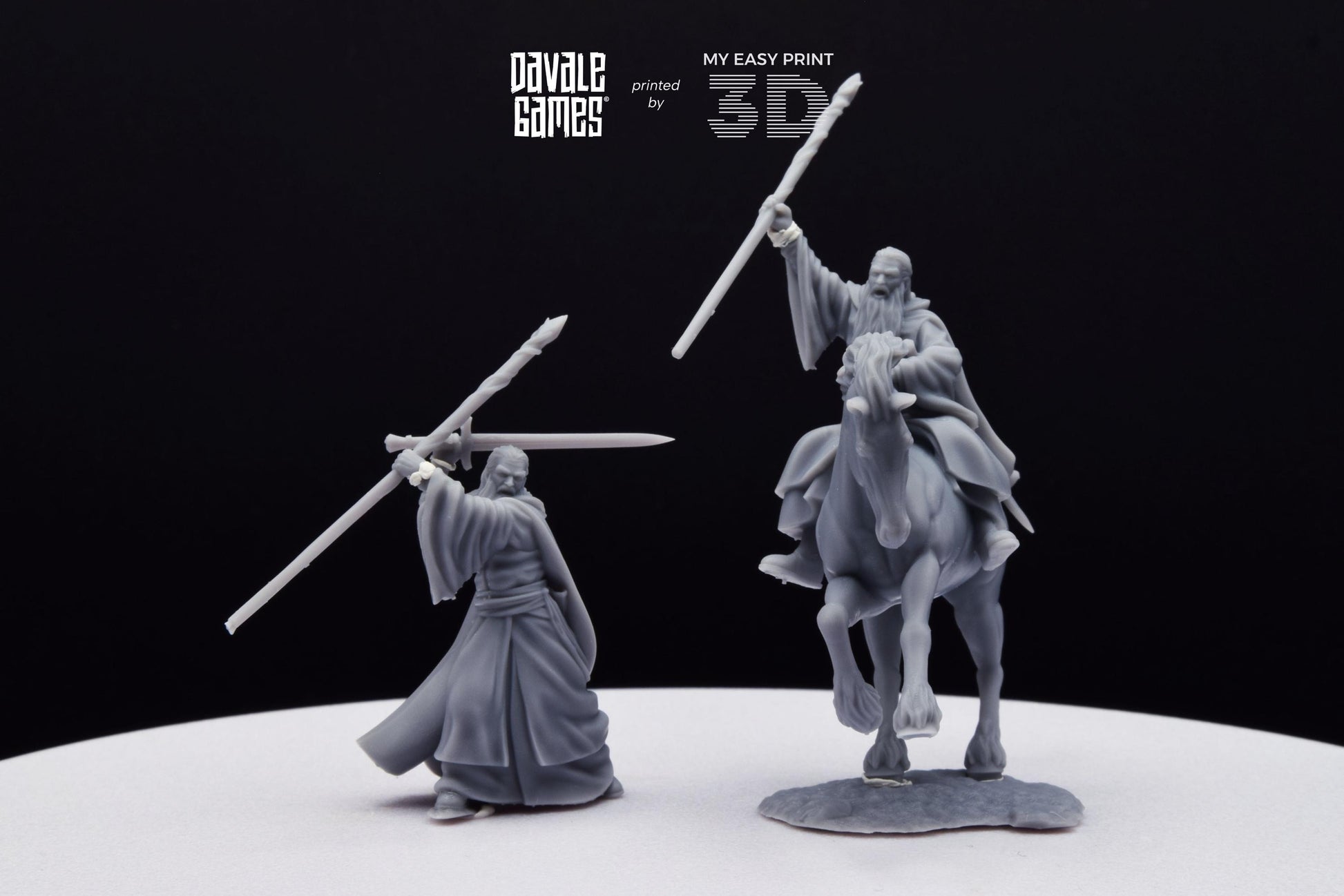 Gaënale the Mage White Light - Foot and Mounted - Davale Games - 3D Printed with high quality resin for LOTR/D&D games