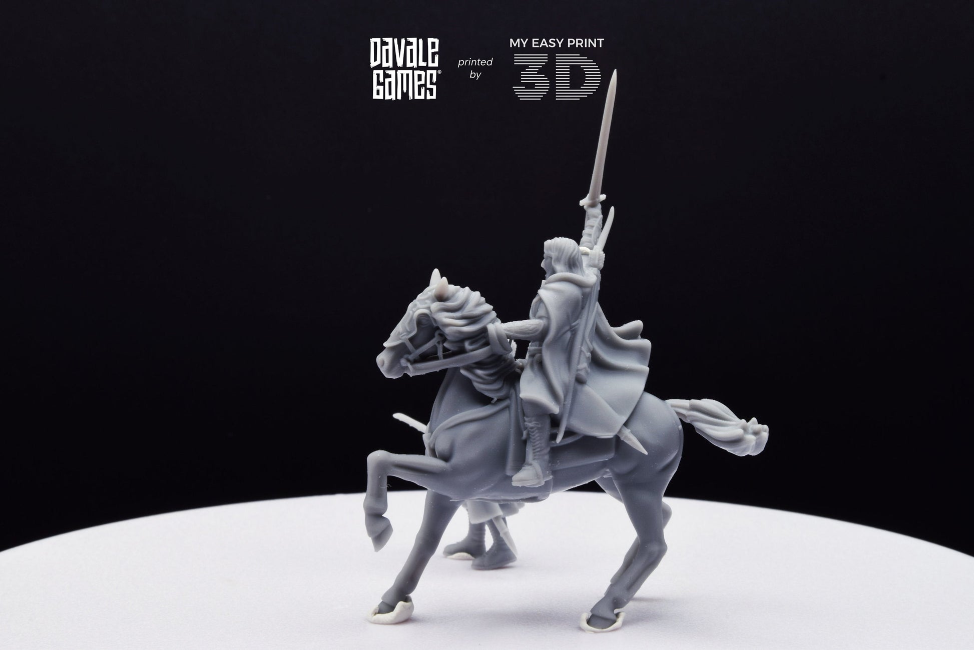 Captain of the Grey Castle - Foot and Mounted - Davale Games - 3D Printed with high quality resin for LOTR/D&D games
