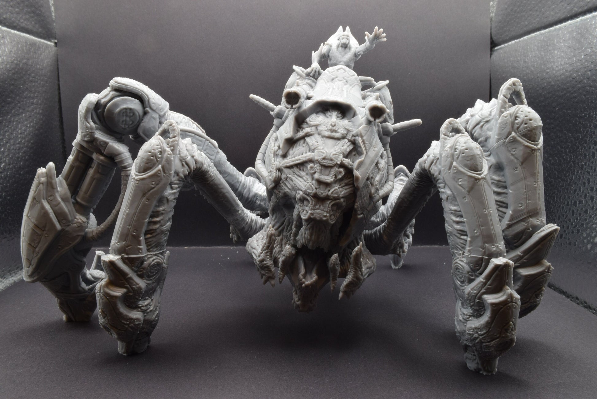 Gears Of War Karn on Shibboleth Ot Miniature - TheSTLSmith - 3D Printed with high quality resin for Skirmish/D&D games