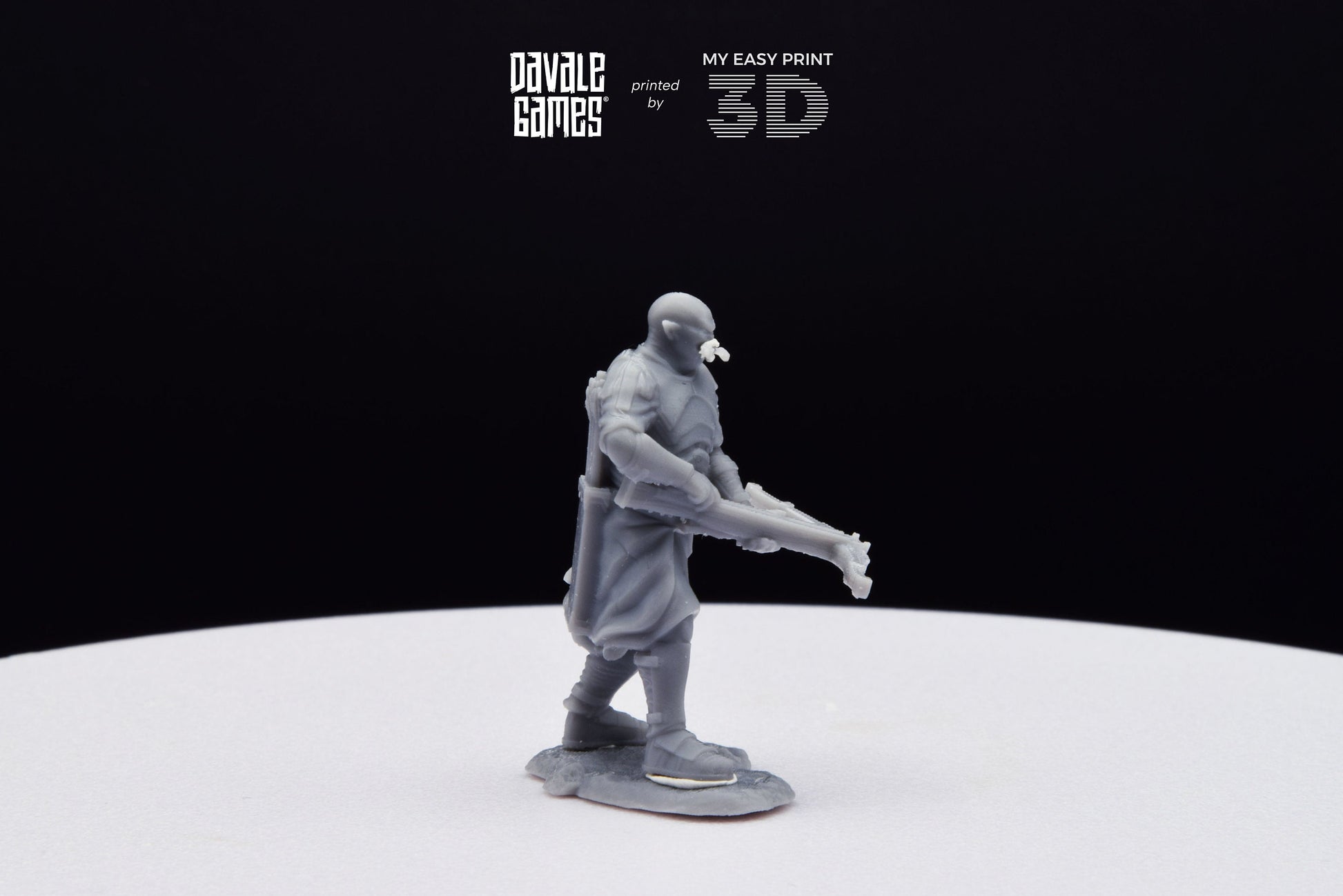 Blood-Handed Captain with Crossbow - Davale Games - 3D Printed with high quality resin for LOTR/D&D games