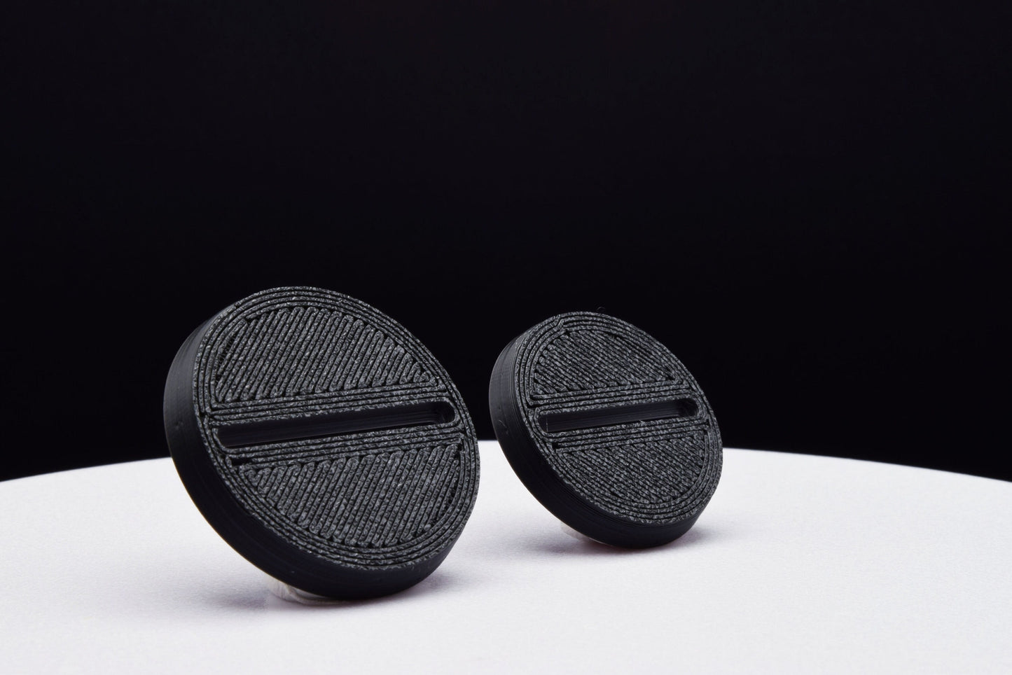 Slotted Round Bases for Miniatures - 20mm 25mm 28.5mm 30mm 32mm - 3D Printed with high quality PLA+ for Tabletop Games/Wargames/D&D games