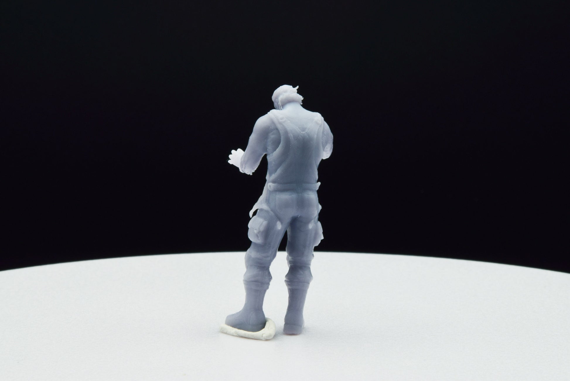 Gears Of War Dominic Santiago Gardener Ot Miniature - TheSTLSmith - 3D Printed with high quality resin for Skirmish/D&D games