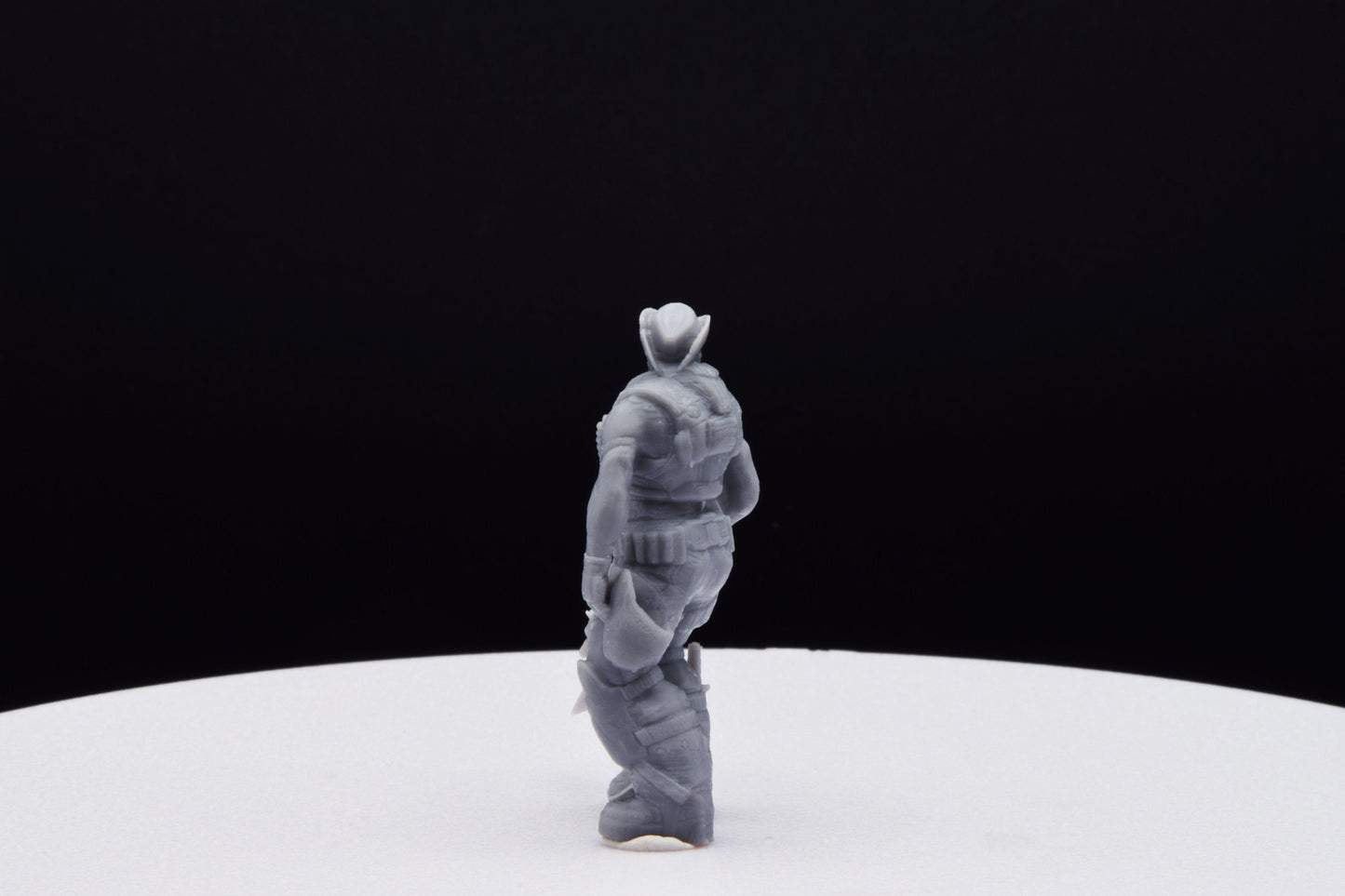 Gears Of War Dizzy Wallin Winter Ot Miniature - TheSTLSmith - 3D Printed with high quality resin for Skirmish/D&D games