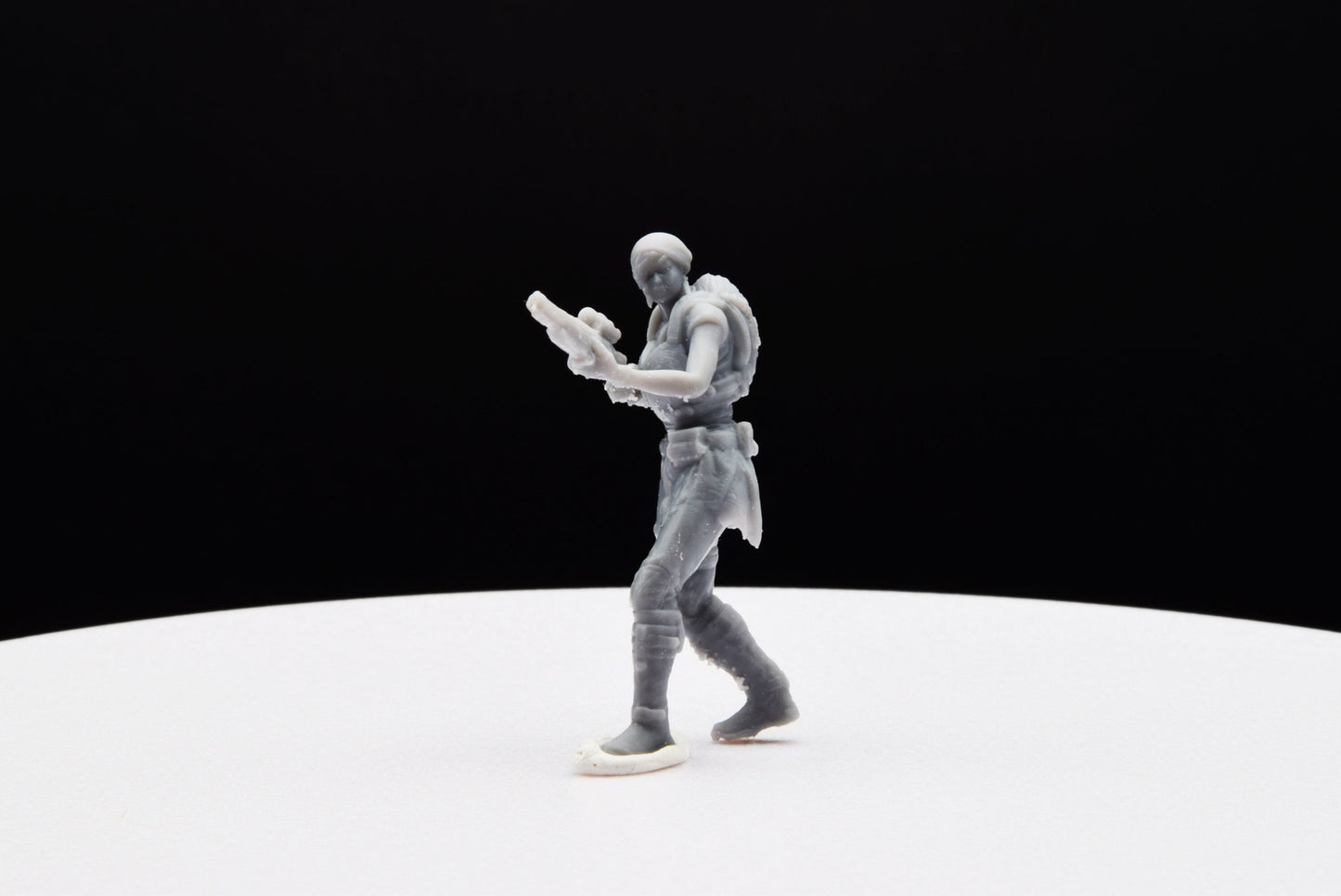 Gears Of War COG Kait Diaz Ot Miniature - TheSTLSmith - 3D Printed with high quality resin for Skirmish/D&D games