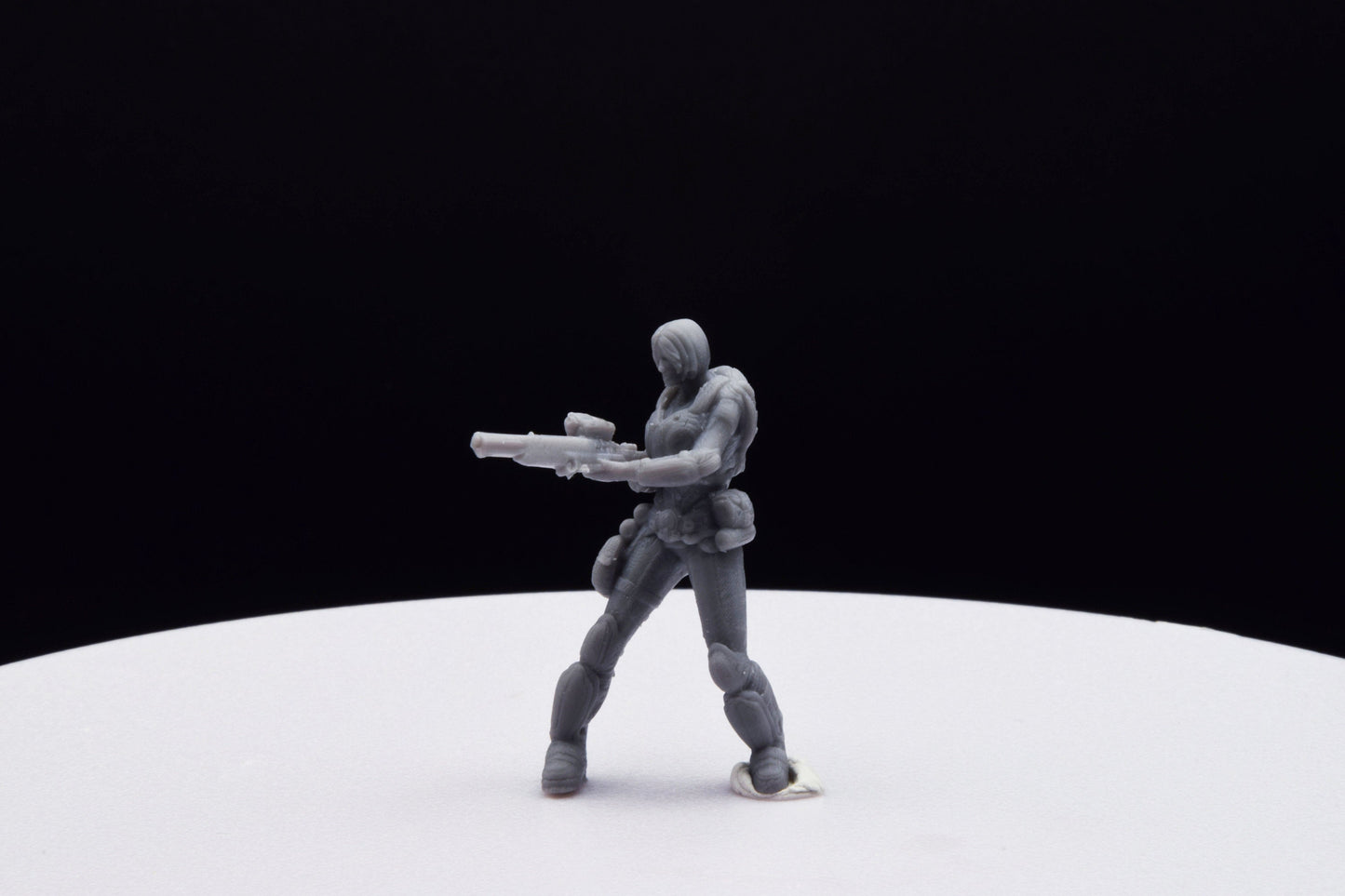 Gears Of War Anya Stroud Summer Ot Miniature - TheSTLSmith - 3D Printed with high quality resin for Skirmish/D&D games