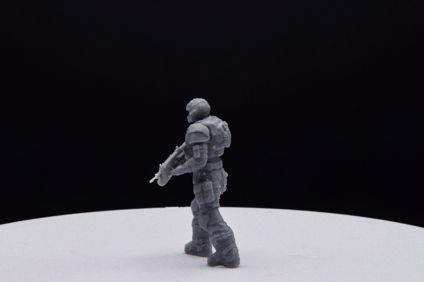 Gears Of War Anthony Carmine Ot Miniature - TheSTLSmith - 3D Printed with high quality resin for Skirmish/D&D games