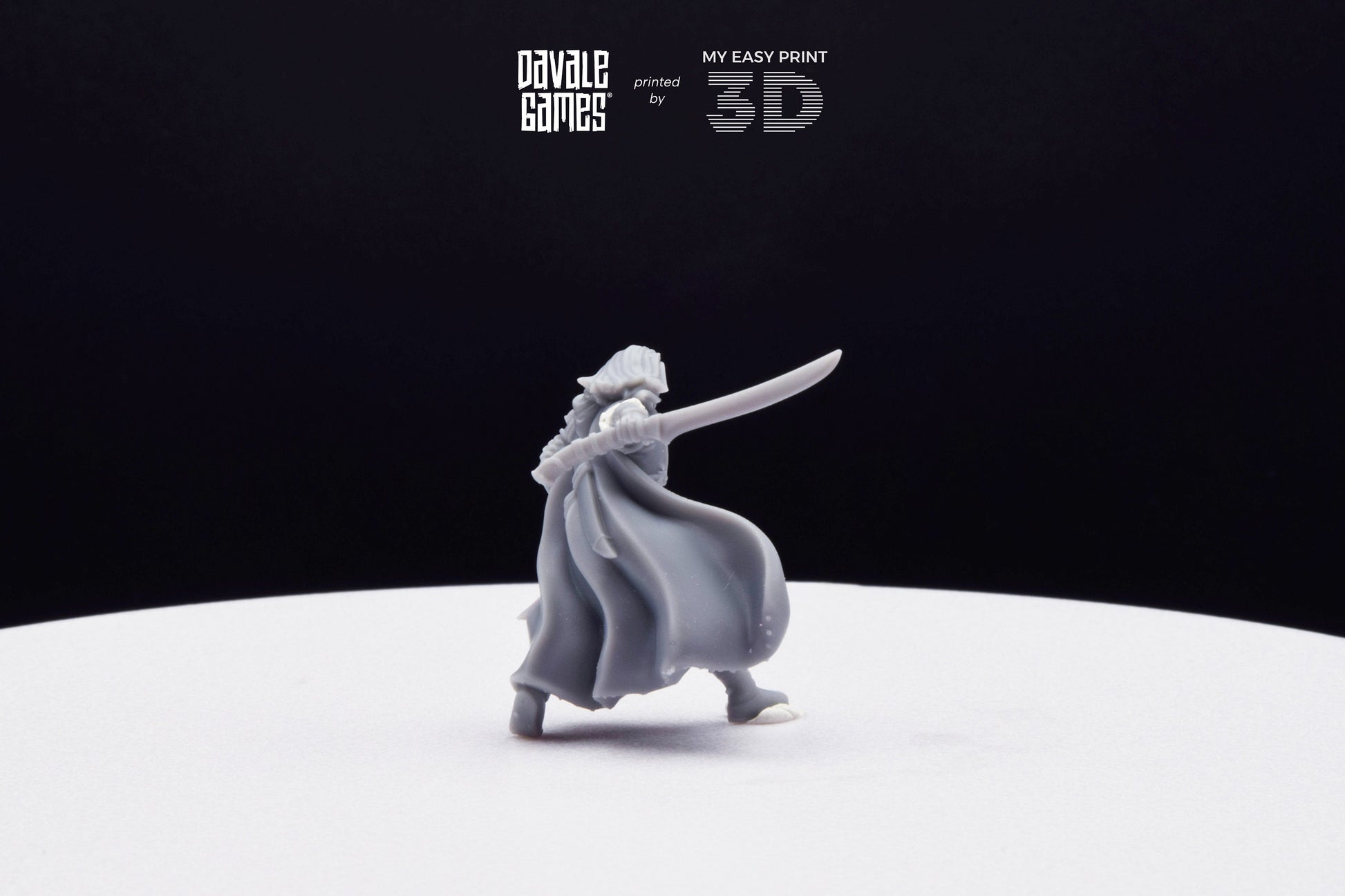 Lord Wandering Elf - Davale Games - 3D Printed with high quality resin for LOTR/D&D games