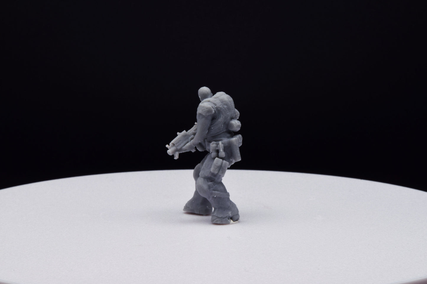 Gears Of War Garron Paduk Ot Miniature - TheSTLSmith - 3D Printed with high quality resin for Skirmish/D&D games