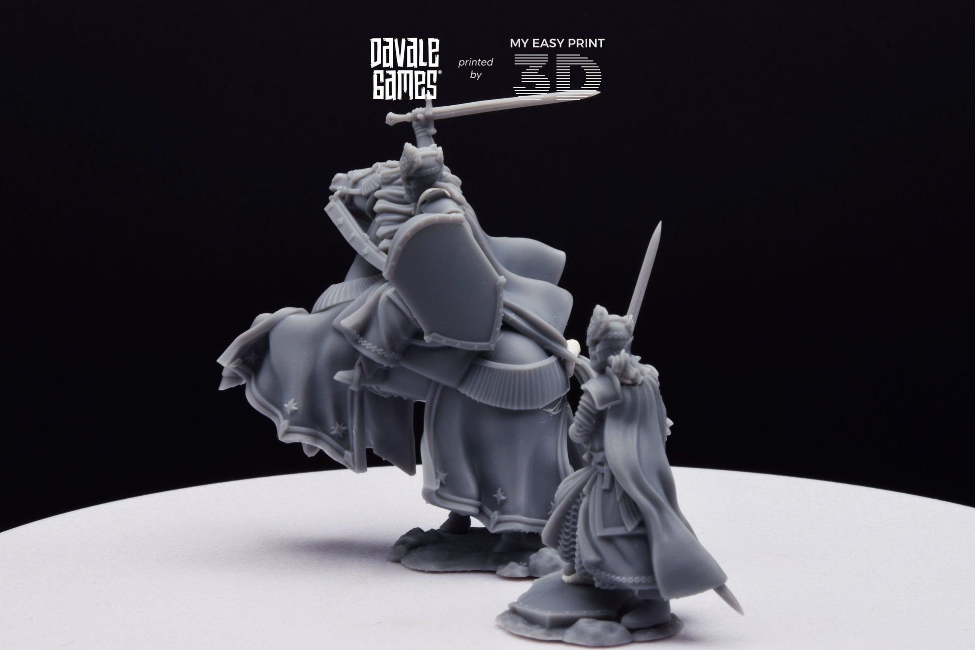 High Human King with Helmet - Foot and Mounted - Davale Games - 3D Printed with high quality resin for LOTR/D&D games