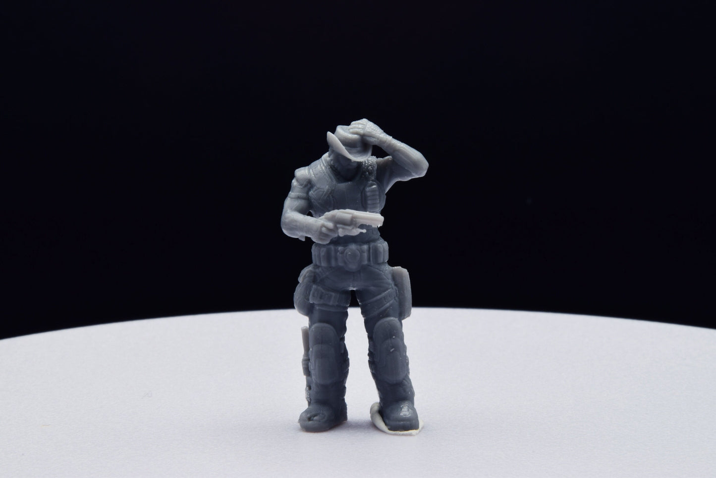 Gears Of War Dizzy Wallin Summer Ot Miniature - TheSTLSmith - 3D Printed with high quality resin for Skirmish/D&D games