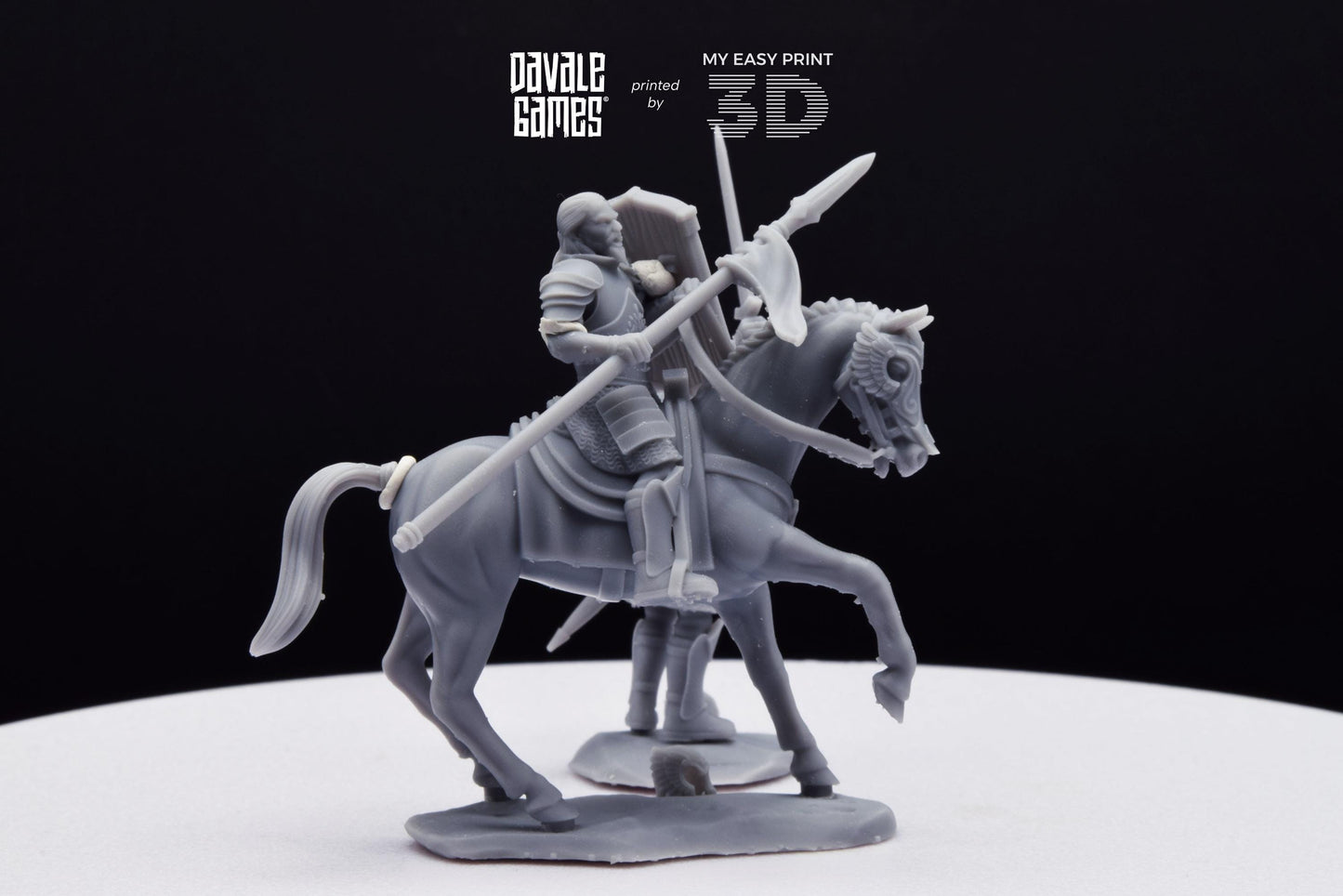Grey Castle Captain [Ver. 2] - Foot and Mounted - Davale Games - 3D Printed with high quality resin for LOTR/D&D games