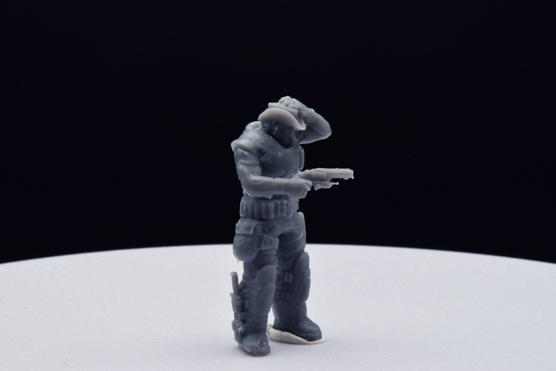 Gears Of War Dizzy Wallin Summer Ot Miniature - TheSTLSmith - 3D Printed with high quality resin for Skirmish/D&D games