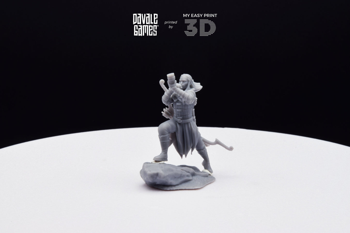 Wood Elf with Horn - Davale Games - 3D Printed with high quality resin for LOTR/D&D games
