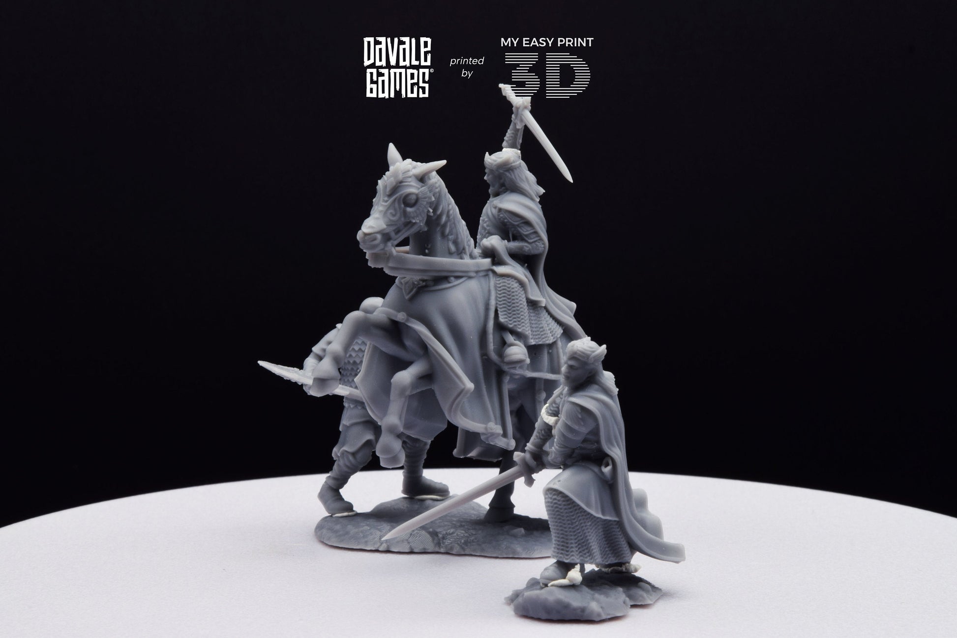 High King of Grey Castle - Foot and Mounted - Davale Games - 3D Printed with high quality resin for LOTR/D&D games