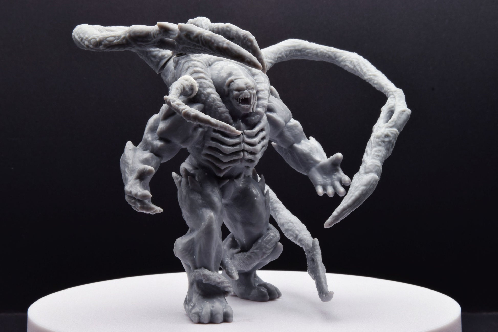 Gears Of War Lambent Berserker Miniature - GameQraft - 3D Printed with high quality resin for Skirmish/D&D games