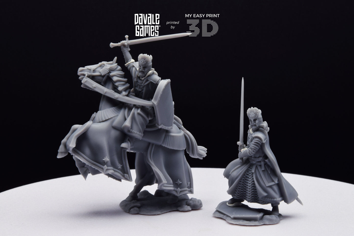 High Human King with Helmet - Foot and Mounted - Davale Games - 3D Printed with high quality resin for LOTR/D&D games