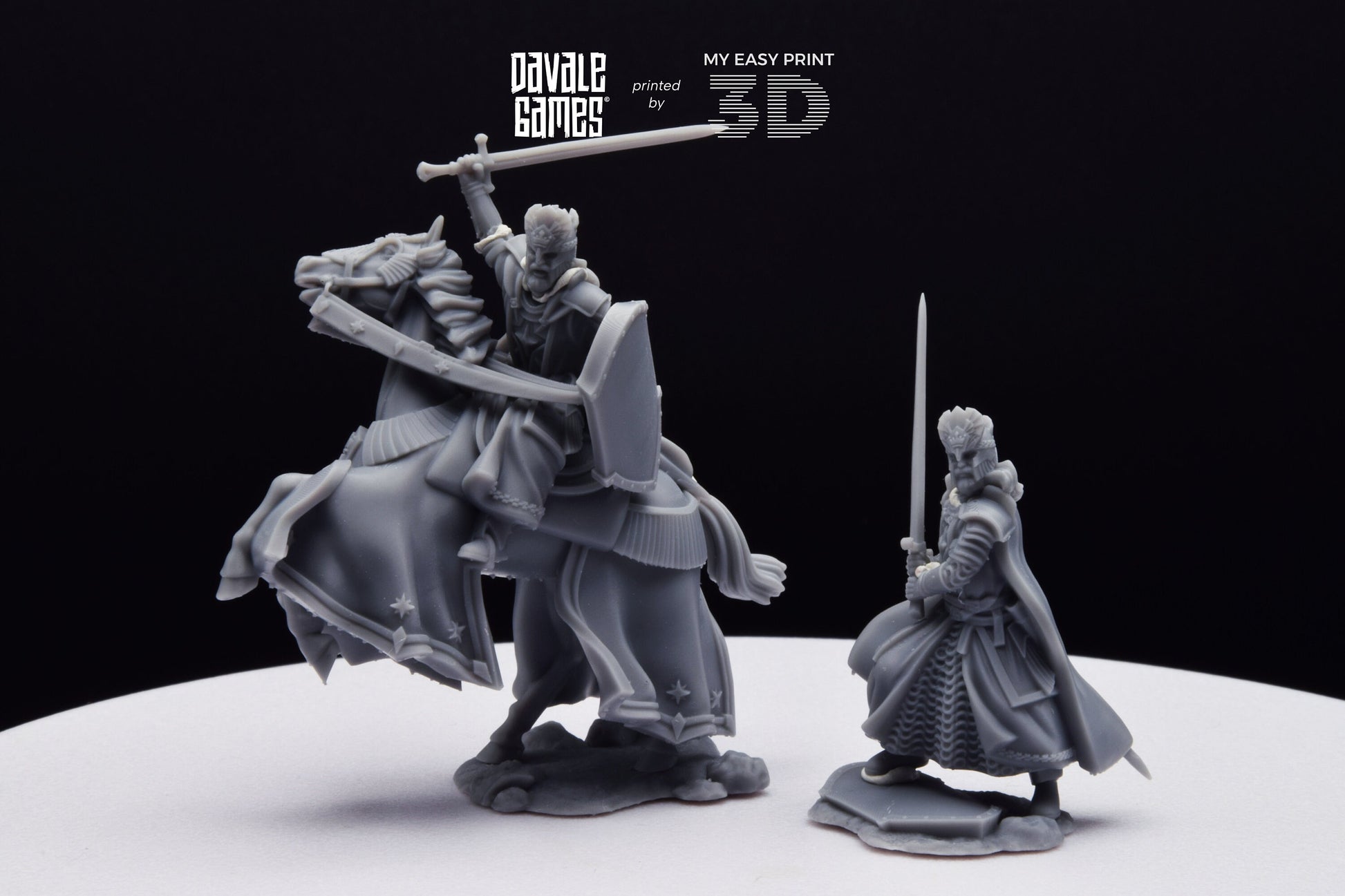 High Human King with Helmet - Foot and Mounted - Davale Games - 3D Printed with high quality resin for LOTR/D&D games