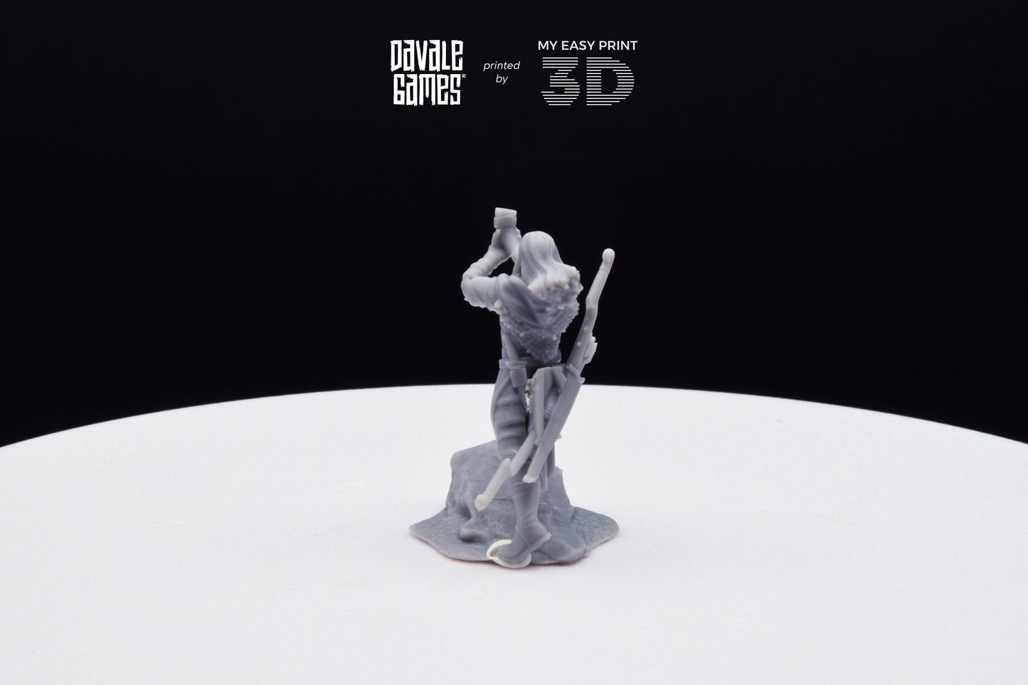 Wood Elf with Horn - Davale Games - 3D Printed with high quality resin for LOTR/D&D games