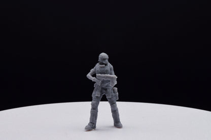 Gears Of War Lizzie Carmine Miniature - TheSTLSmith - 3D Printed with high quality resin for Skirmish/D&D games