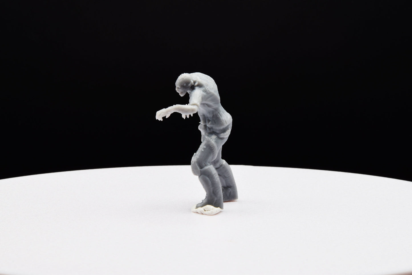 Gears Of War Lambent Former Male Ot Miniature - TheSTLSmith - 3D Printed with high quality resin for Skirmish/D&D games