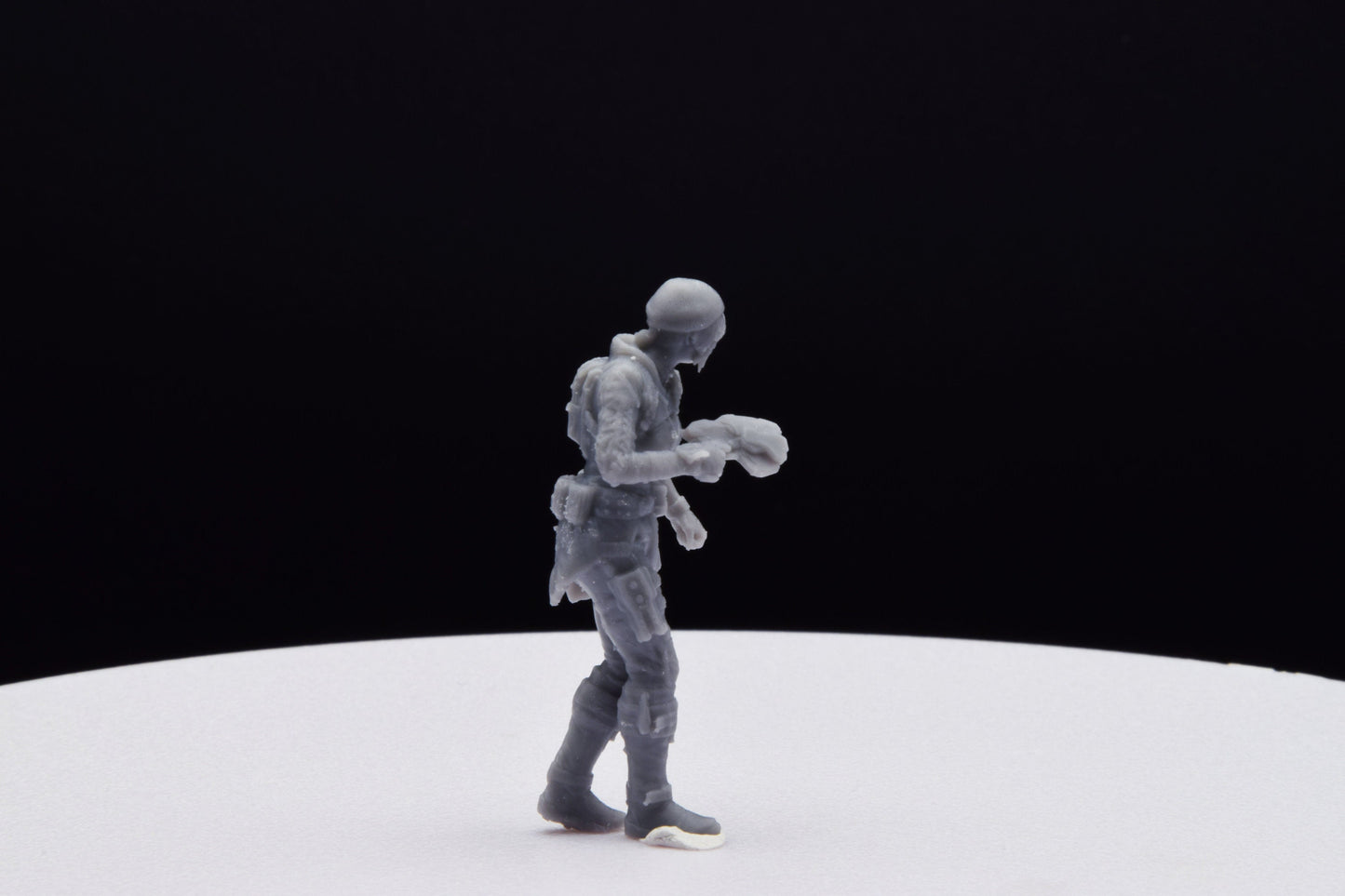 Gears Of War Kait Diaz Outsider Miniature - TheSTLSmith - 3D Printed with high quality resin for Skirmish/D&D games